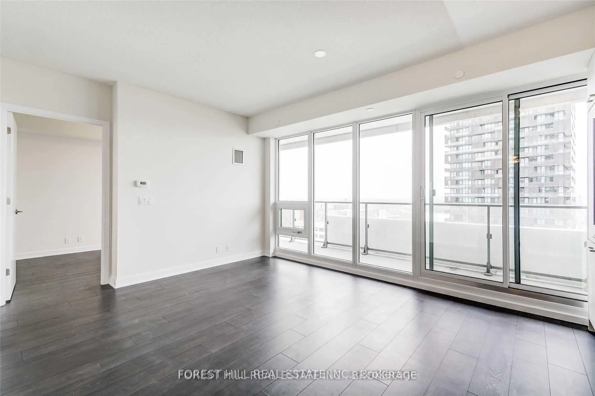 Photo 11 of Unit 5401, 2221 Yonge Street, Toronto, Mount Pleasant West — HOMEH