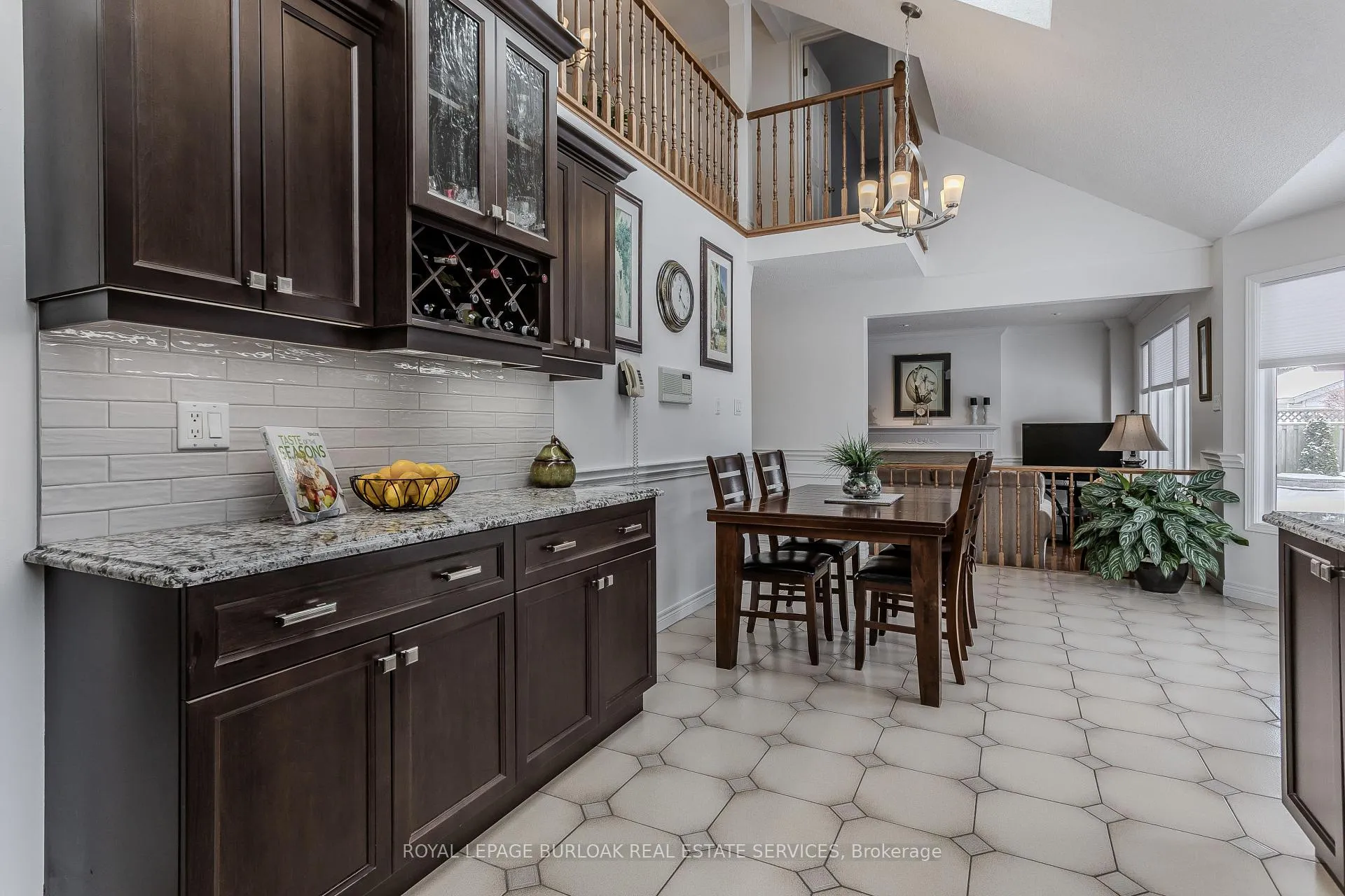 Photo 12 of 21 Isidore Place, Hamilton, Stoney Creek Mountain — HOMEH
