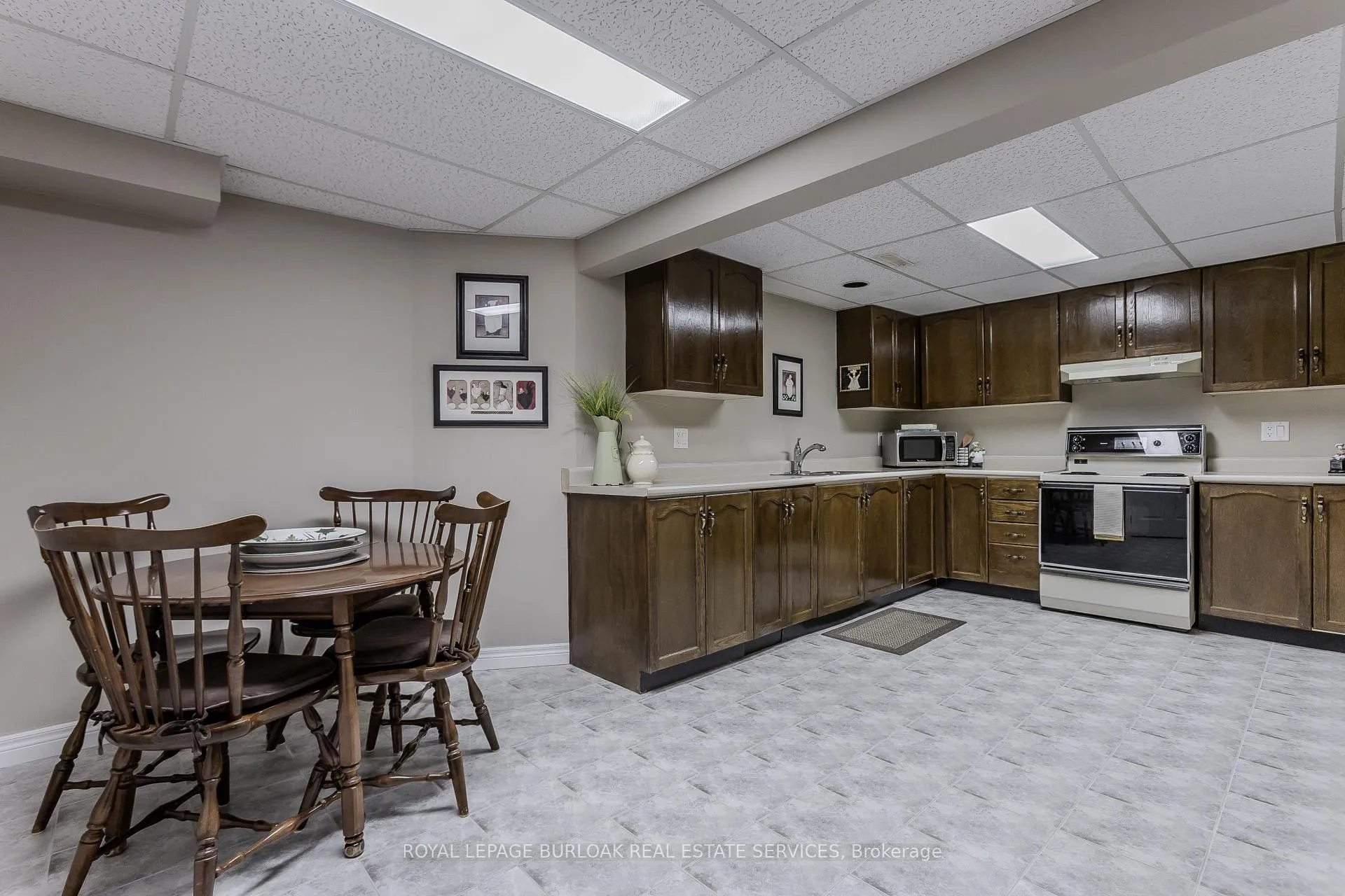 Photo 38 of 21 Isidore Place, Hamilton, Stoney Creek Mountain — HOMEH