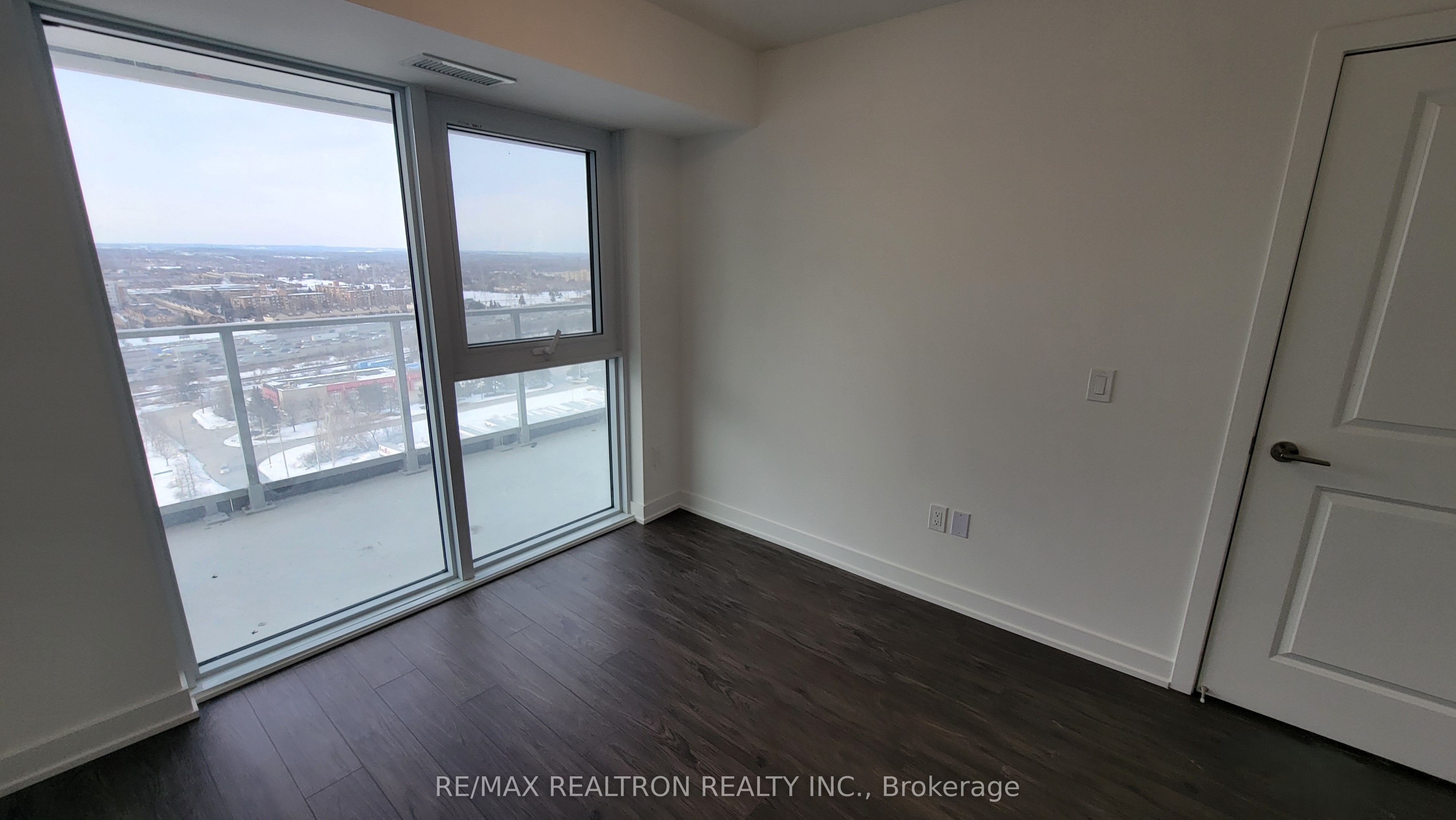 Photo 8 of Unit 2012, 1010 Sandy Beach Road, Pickering, Bay Ridges — HOMEH