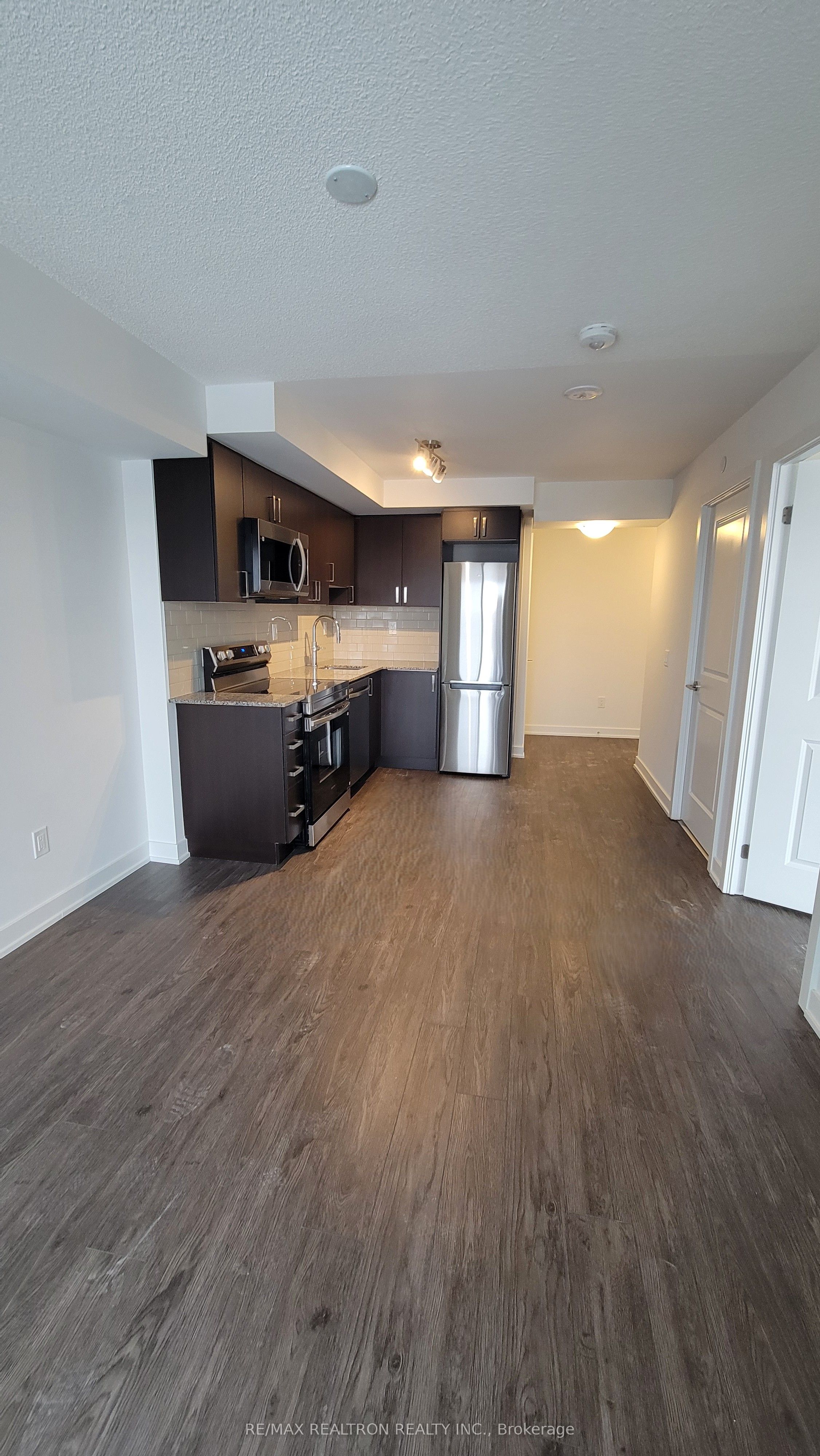 Photo 16 of Unit 2012, 1010 Sandy Beach Road, Pickering, Bay Ridges — HOMEH