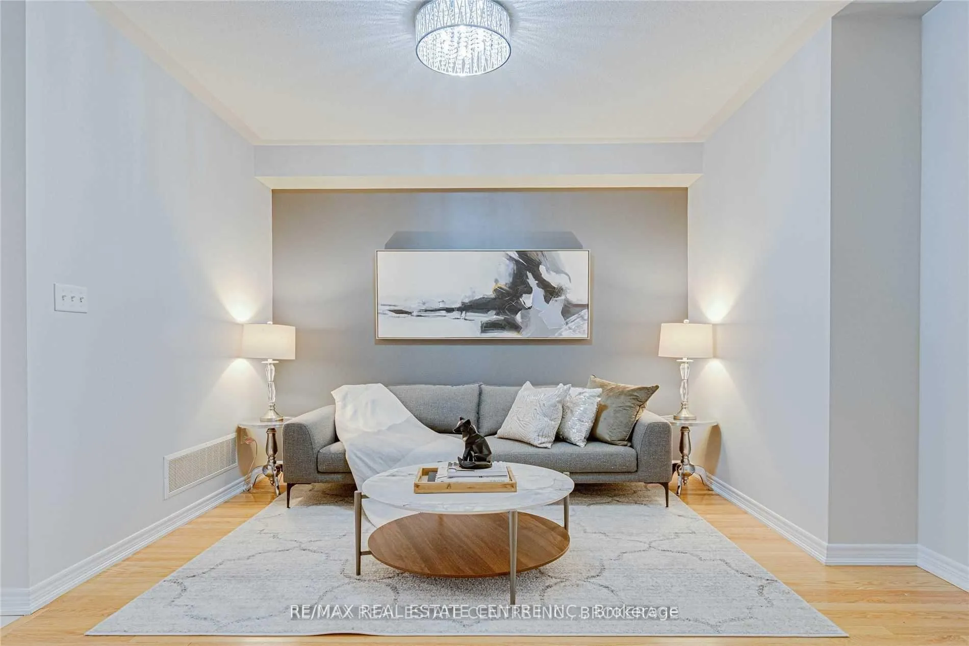 Photo 9 of Unit upper, 100 Crumlin Crescent, Brampton, Credit Valley — HOMEH