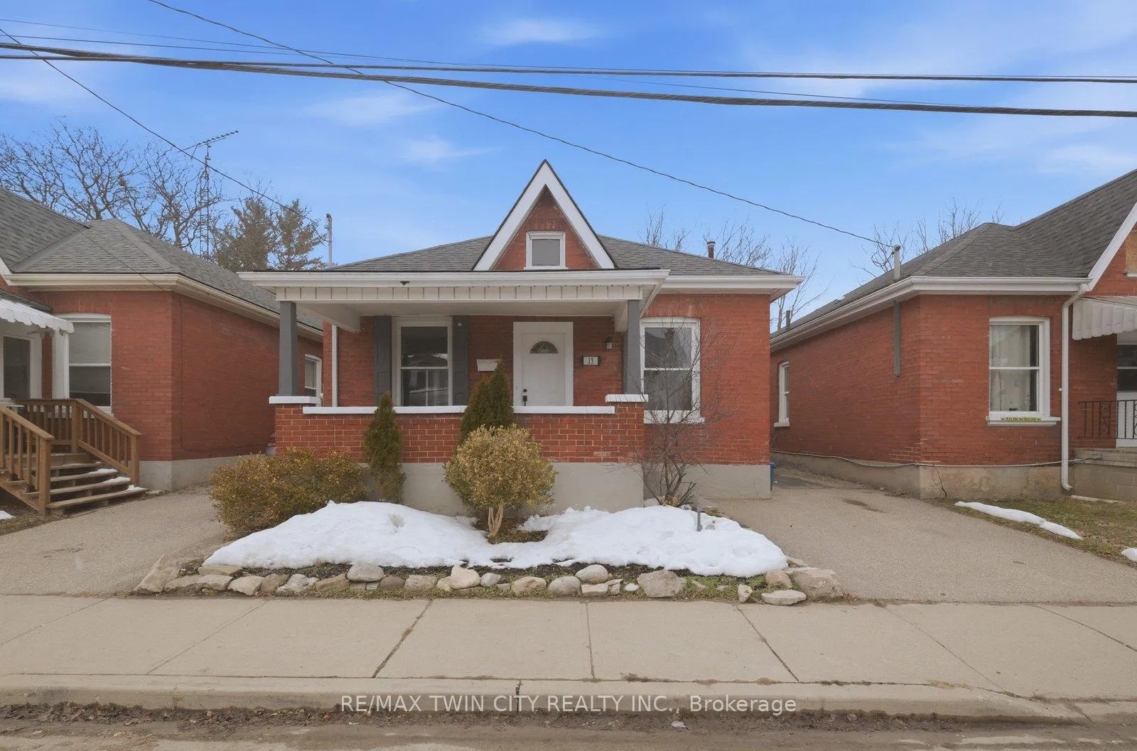 Photo 3 of 13 Salisbury Avenue, Brantford — HOMEH