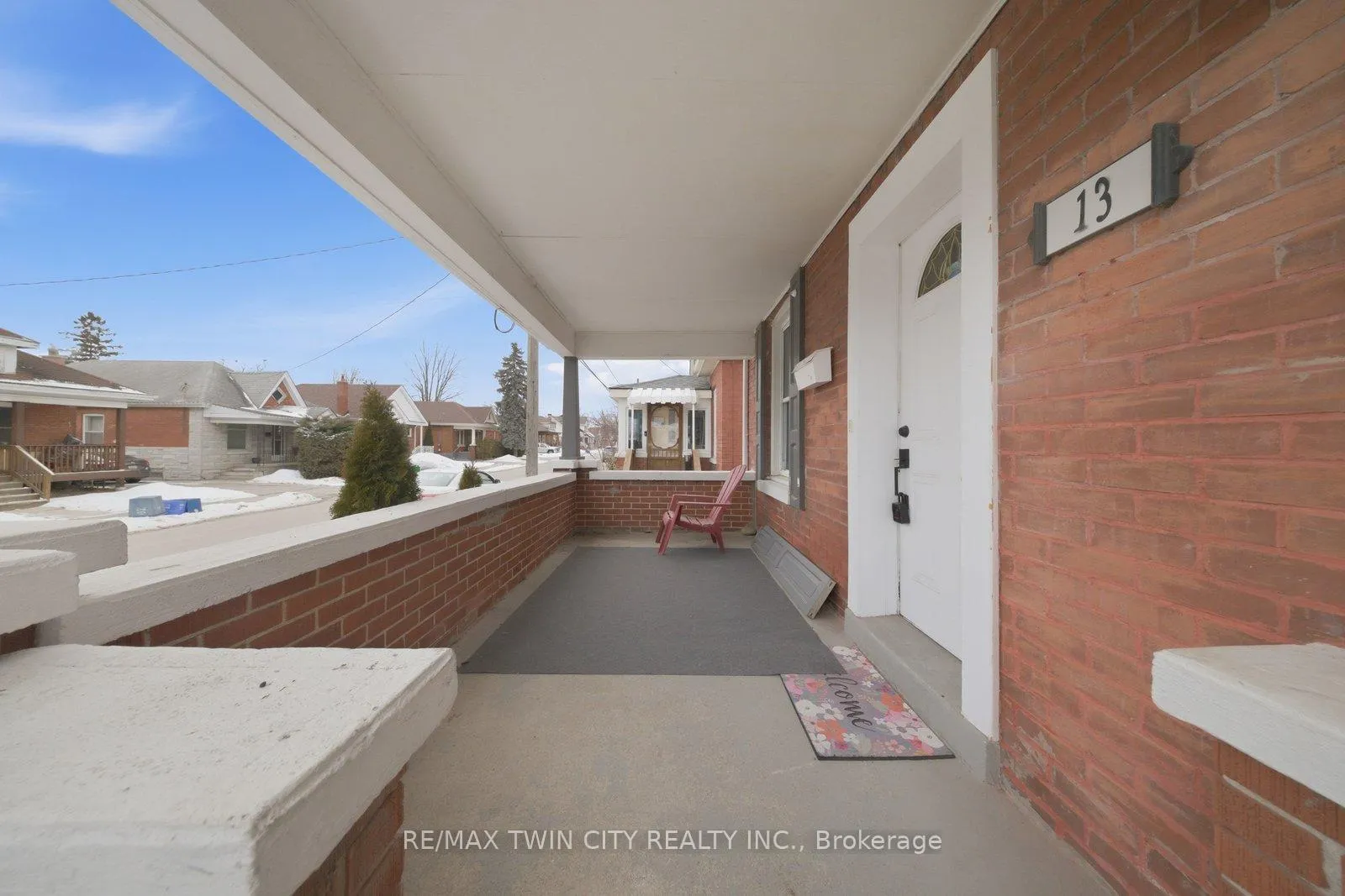 Photo 5 of 13 Salisbury Avenue, Brantford — HOMEH
