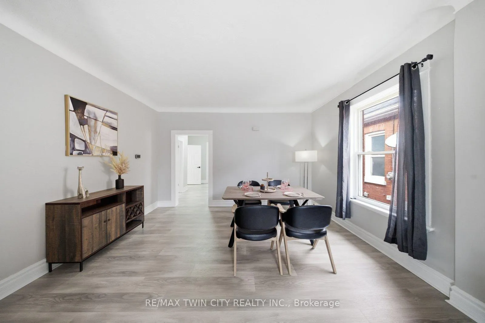Photo 10 of 13 Salisbury Avenue, Brantford — HOMEH