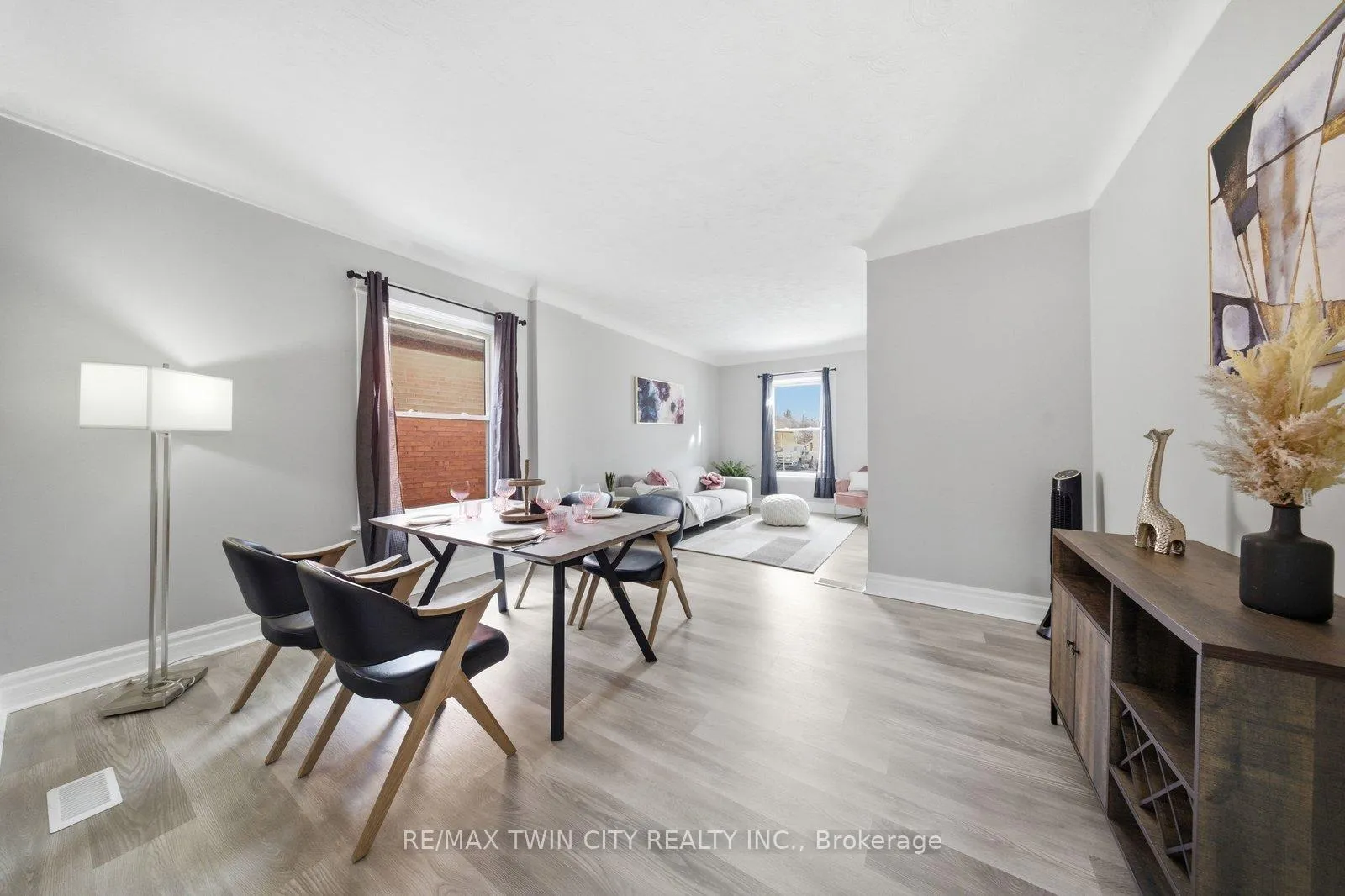 Photo 12 of 13 Salisbury Avenue, Brantford — HOMEH