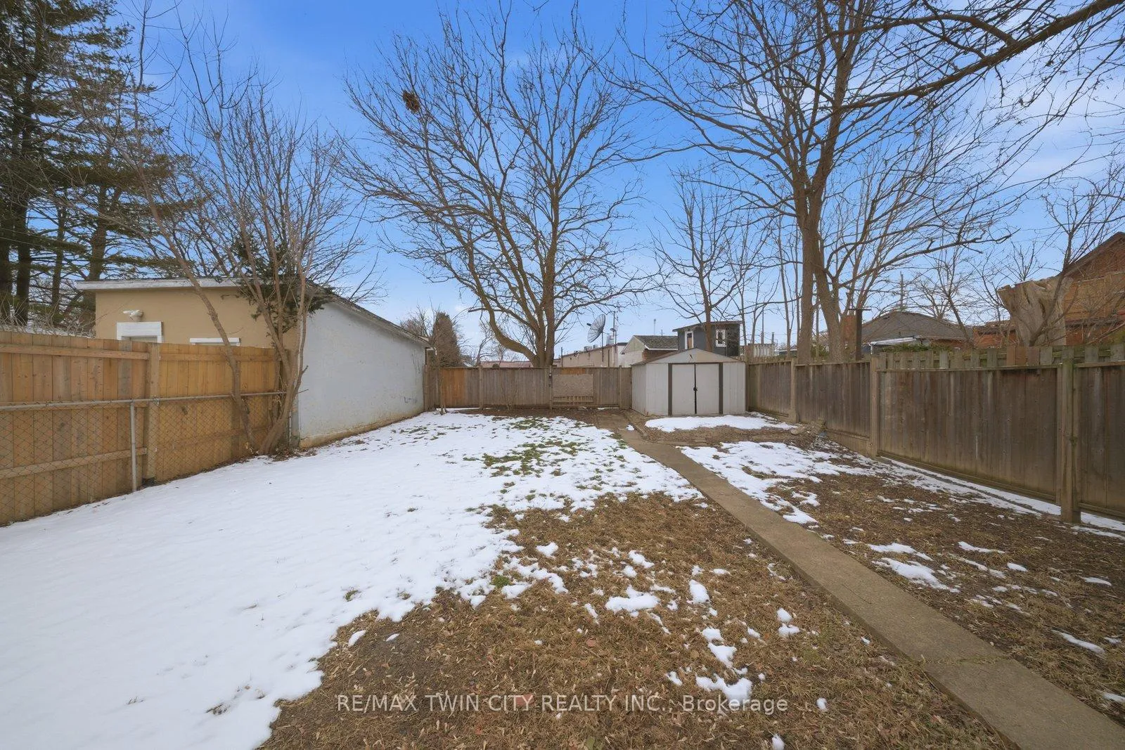 Photo 26 of 13 Salisbury Avenue, Brantford — HOMEH