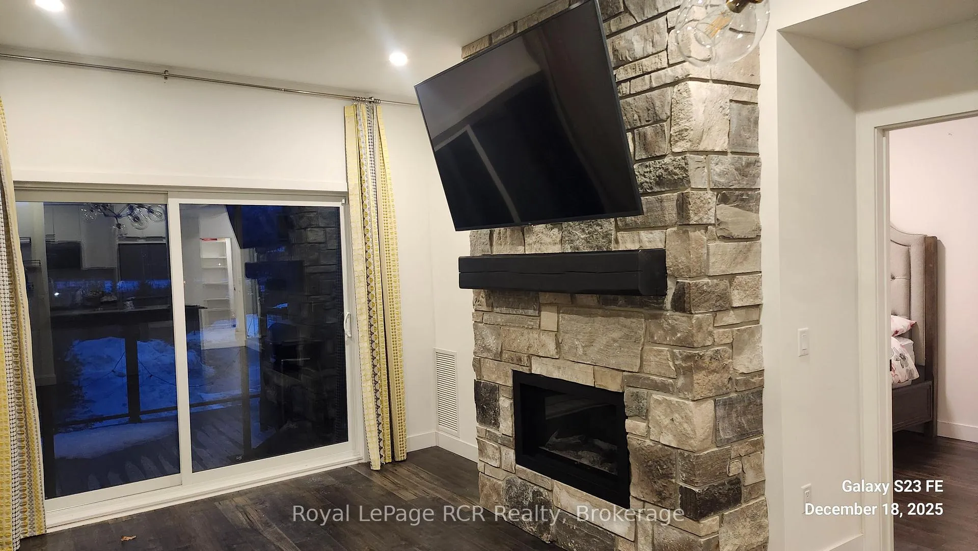 Photo 6 of Unit 202, 22 Beckwith Lane, Blue Mountains — HOMEH