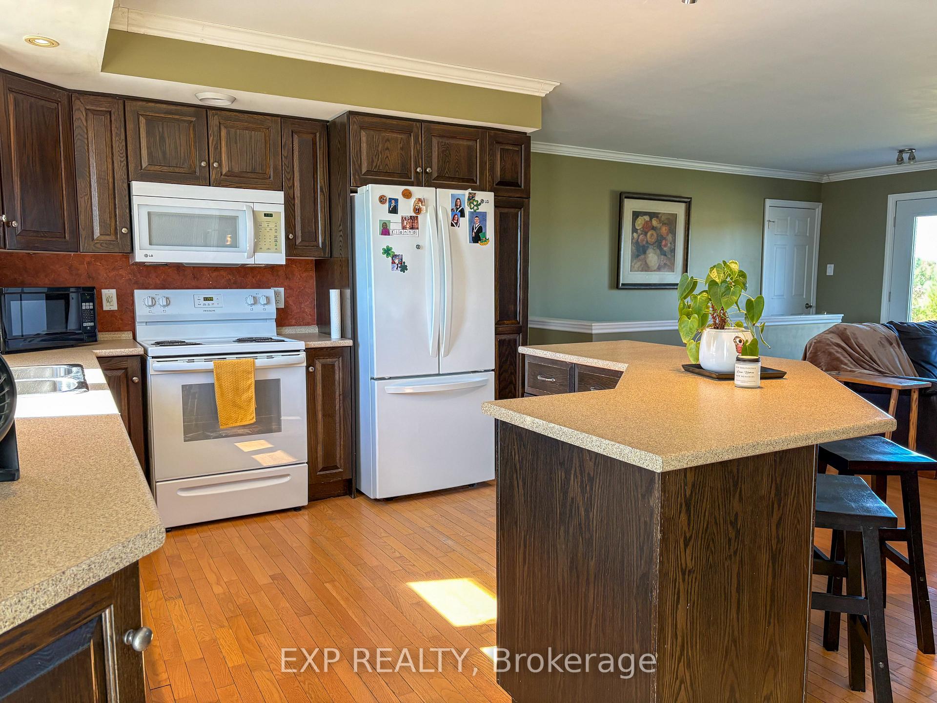 Photo 6 of 575 Braeloch Road, McNab/Braeside, Mcnab/Braeside Twps — HOMEH