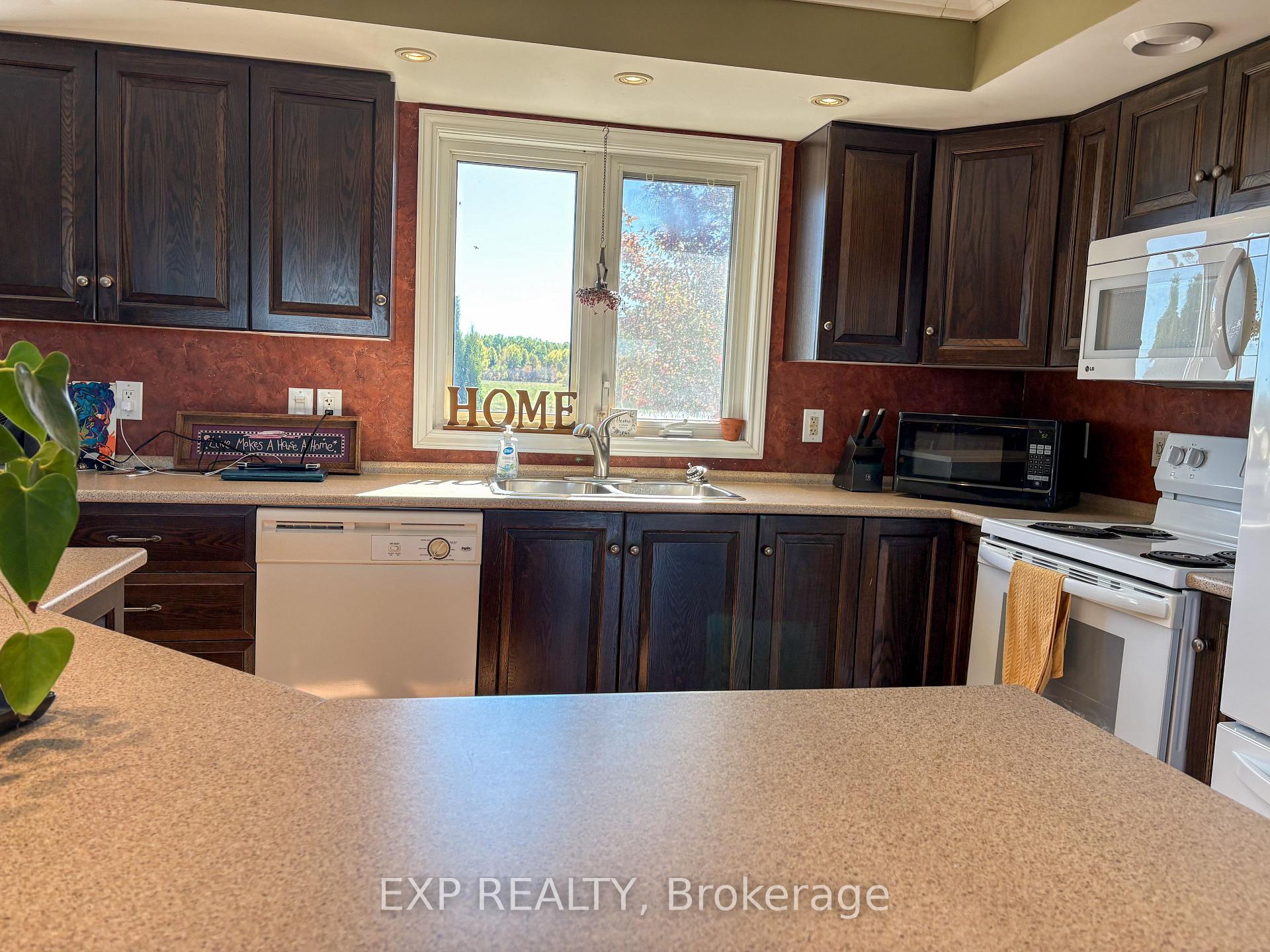 Photo 8 of 575 Braeloch Road, McNab/Braeside, Mcnab/Braeside Twps — HOMEH