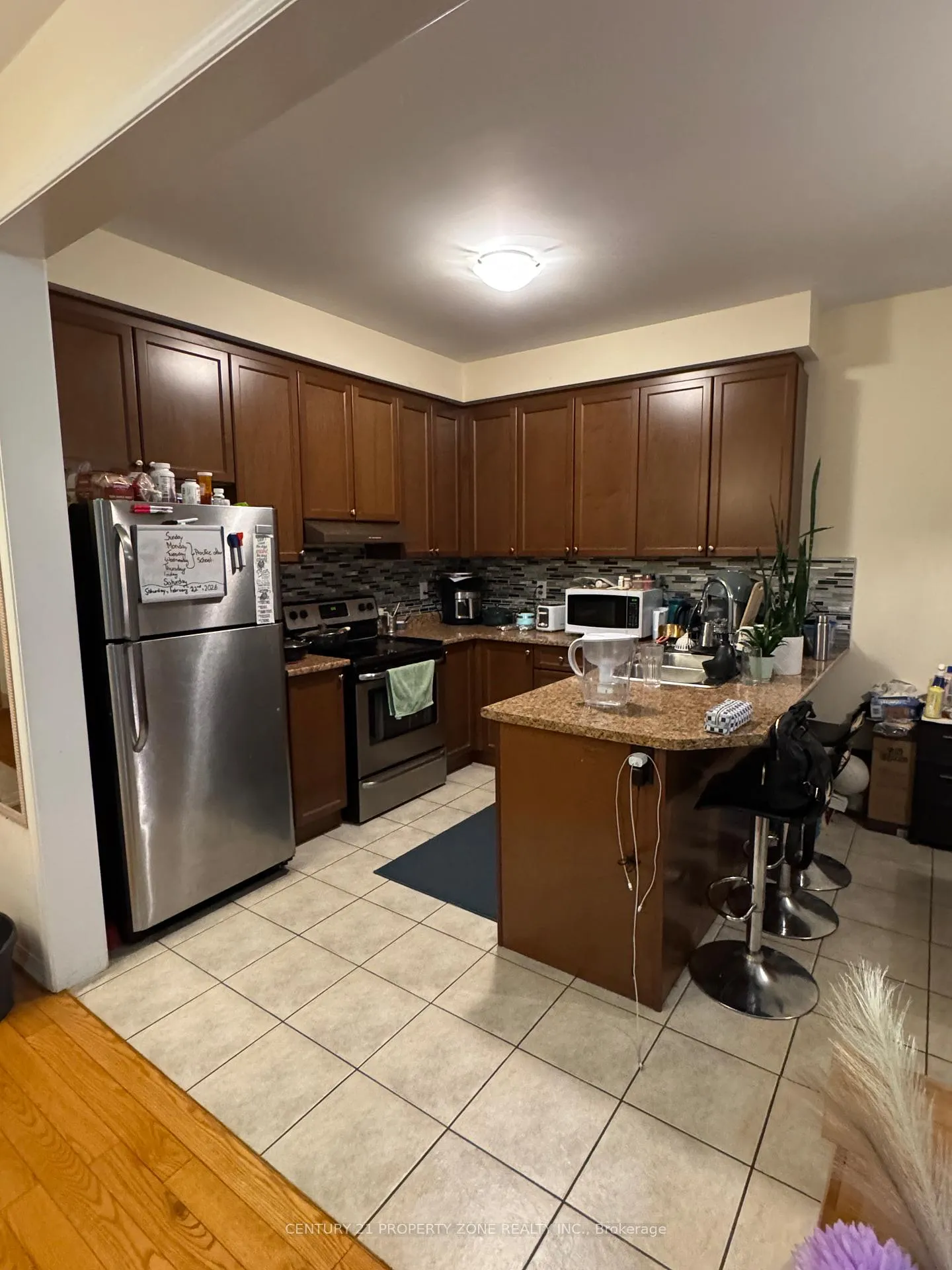 Photo 5 of 172 Vanhorne Close, Brampton, Northwest Brampton — HOMEH