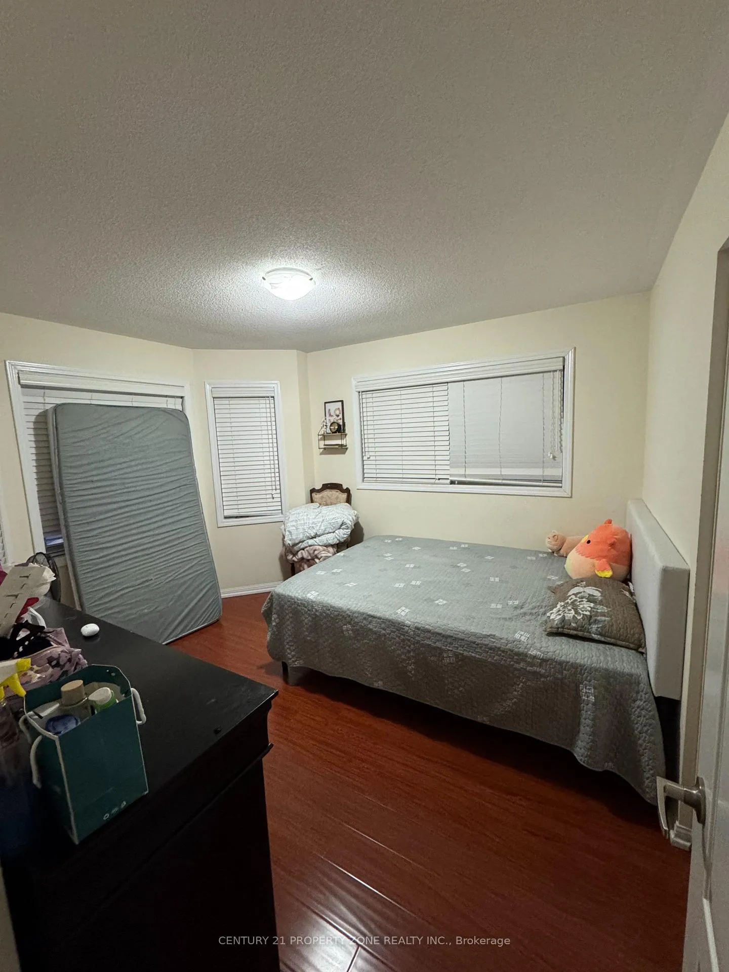 Photo 8 of 172 Vanhorne Close, Brampton, Northwest Brampton — HOMEH