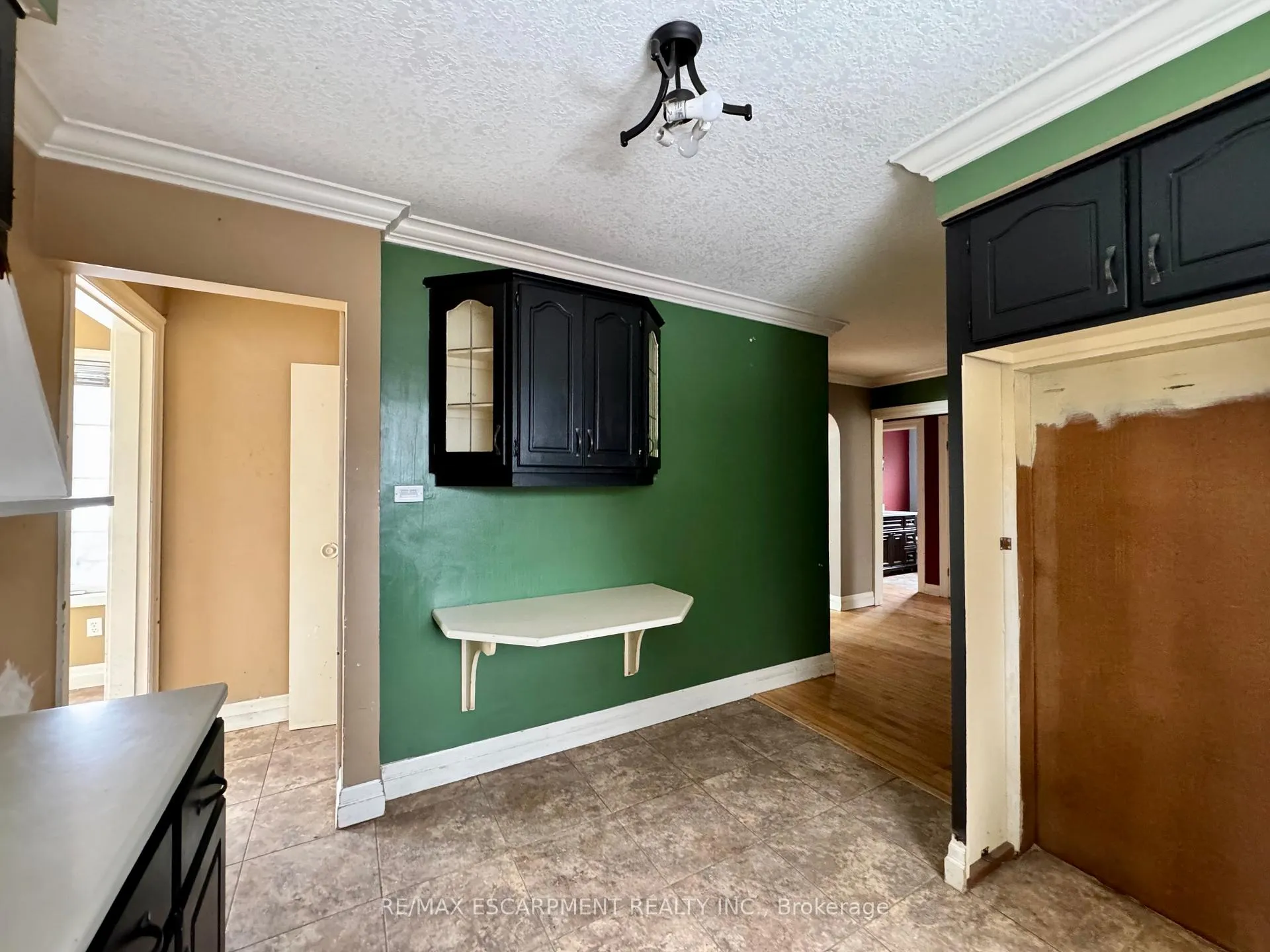 Photo 7 of 12 Spruce Street, St. Thomas — HOMEH