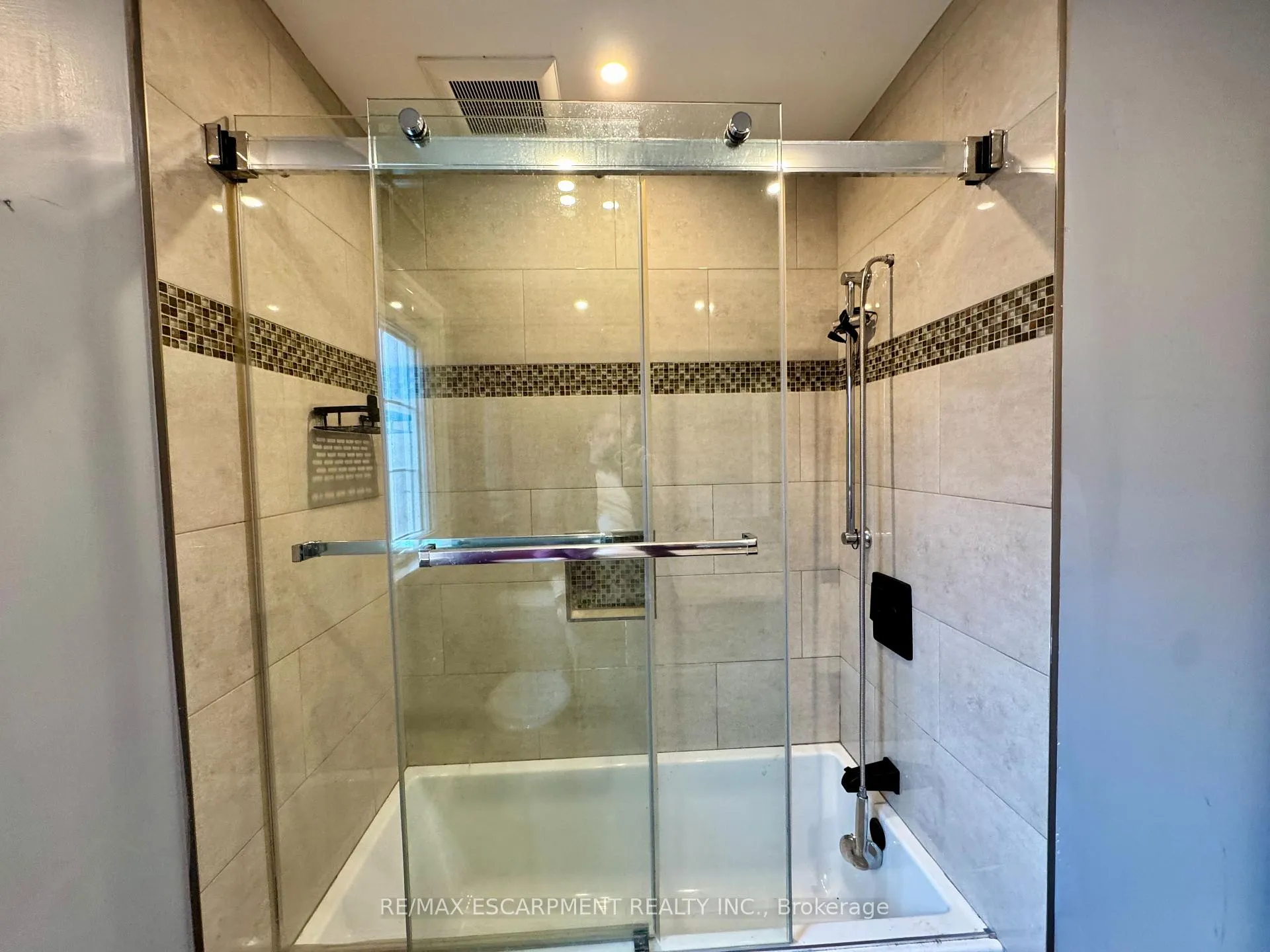 Photo 15 of 12 Spruce Street, St. Thomas — HOMEH