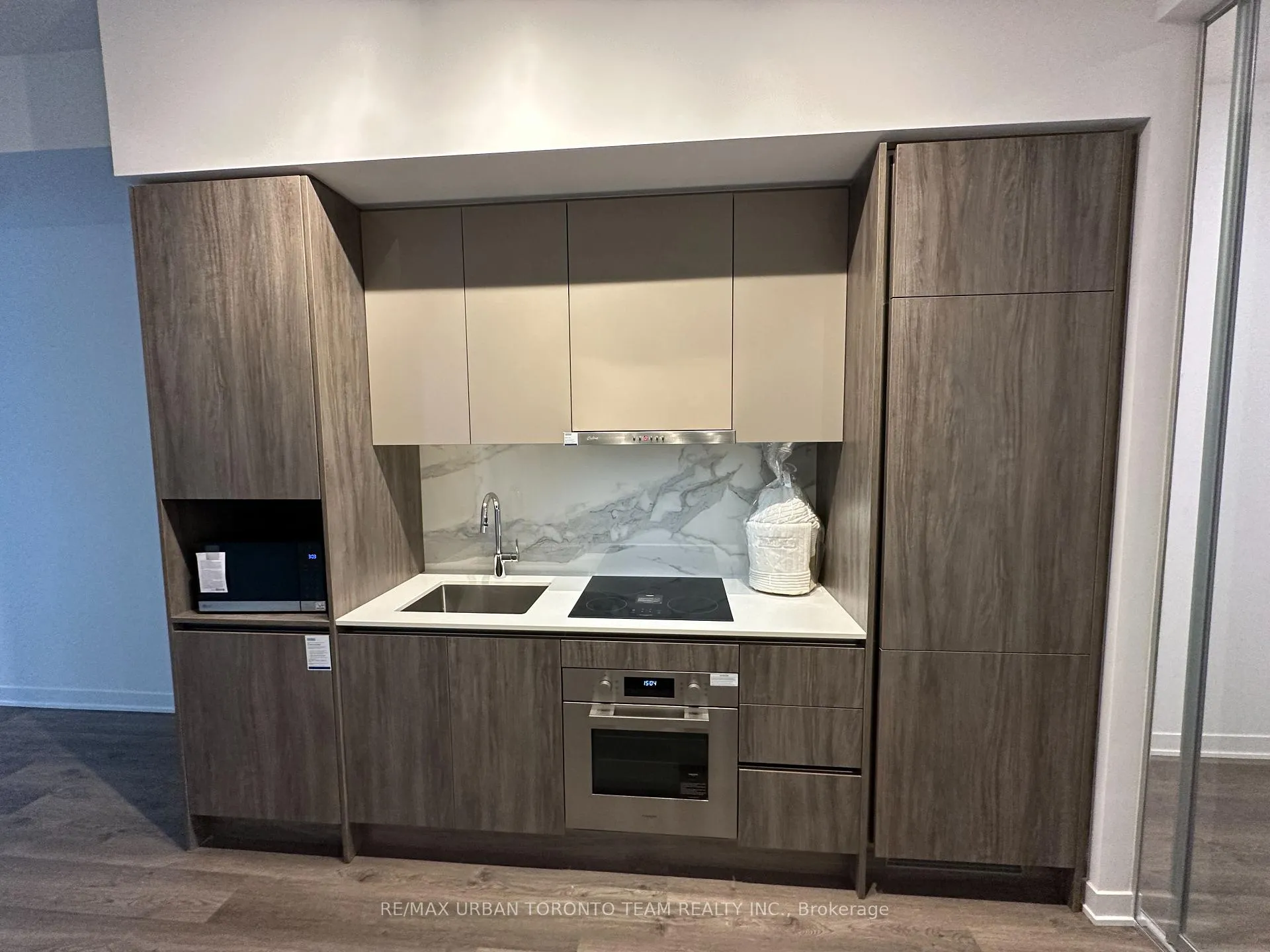 Photo 2 of Unit 510, 180 Front Street E, Toronto, Moss Park — HOMEH