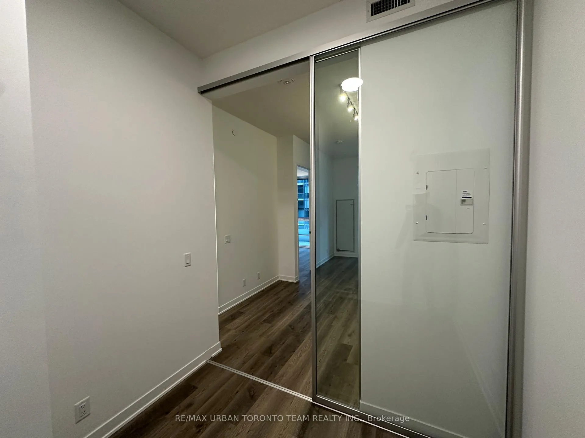Photo 6 of Unit 510, 180 Front Street E, Toronto, Moss Park — HOMEH