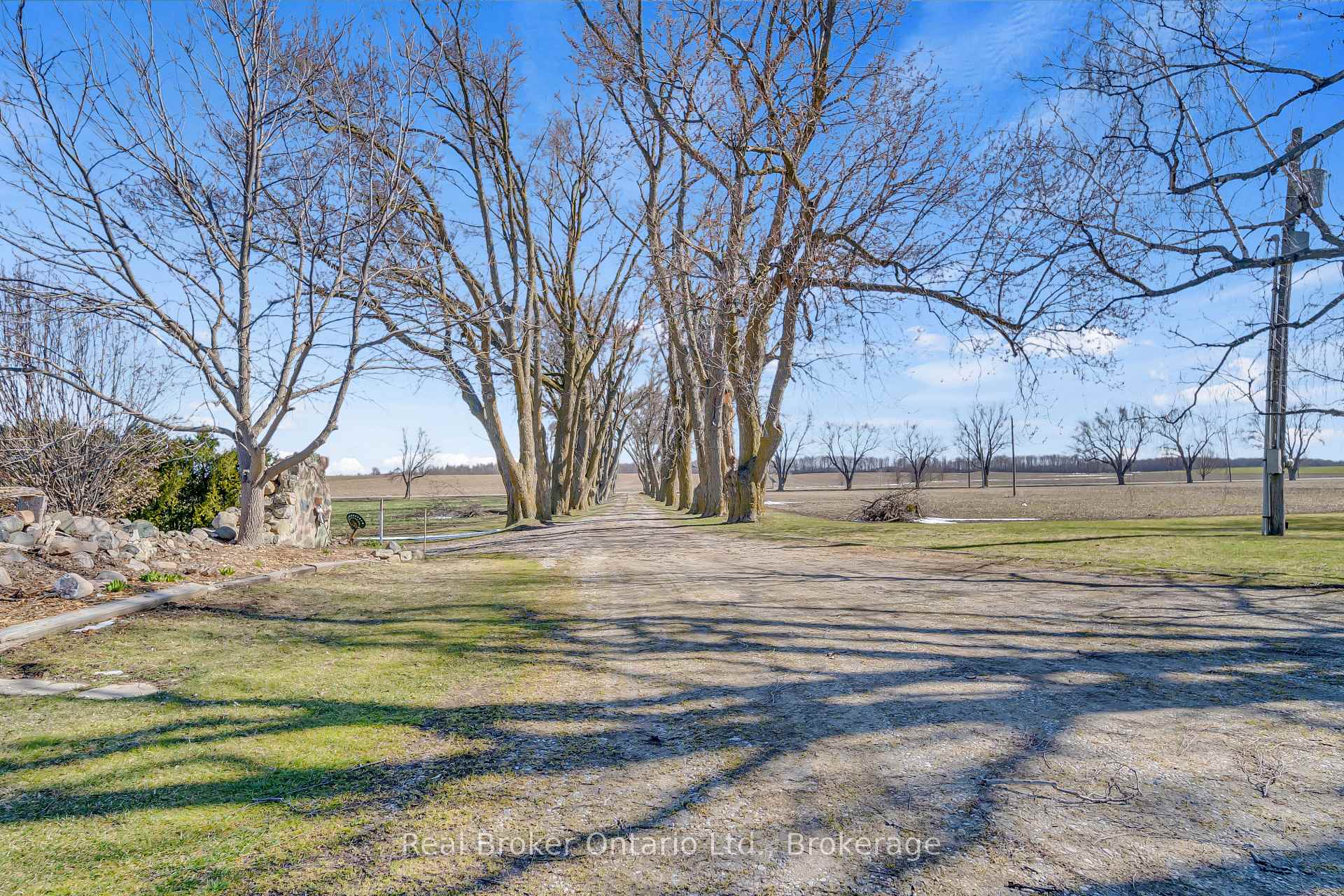 Photo 4 of 43171 Newry Road, Huron East, Brussels — HOMEH