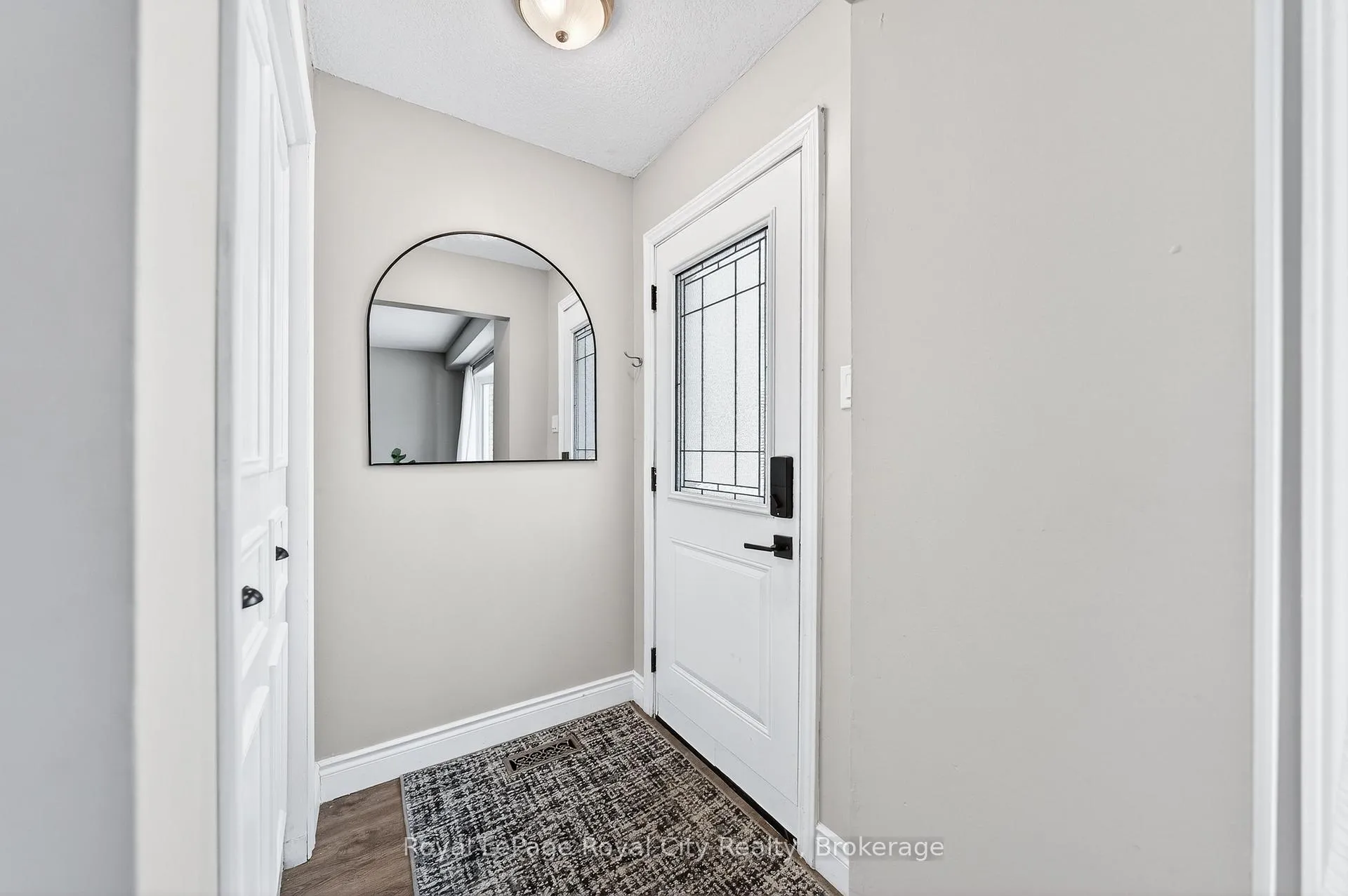 Photo 2 of 29 Deerfield Place, Guelph, Willow West/Sugarbush/West Acres — HOMEH