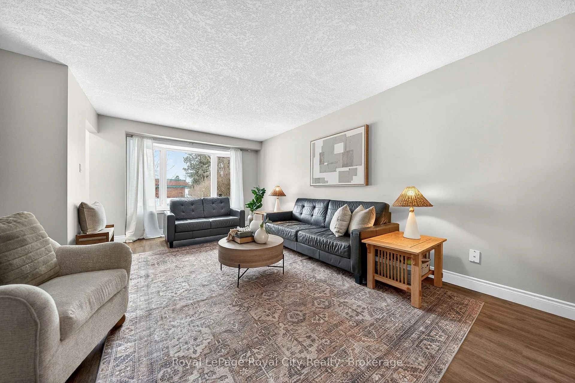 Photo 4 of 29 Deerfield Place, Guelph, Willow West/Sugarbush/West Acres — HOMEH