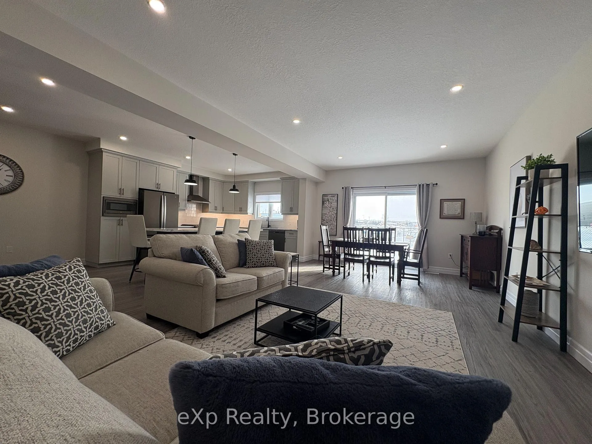 Photo 14 of 654 Wray Avenue S, North Perth, Listowel — HOMEH