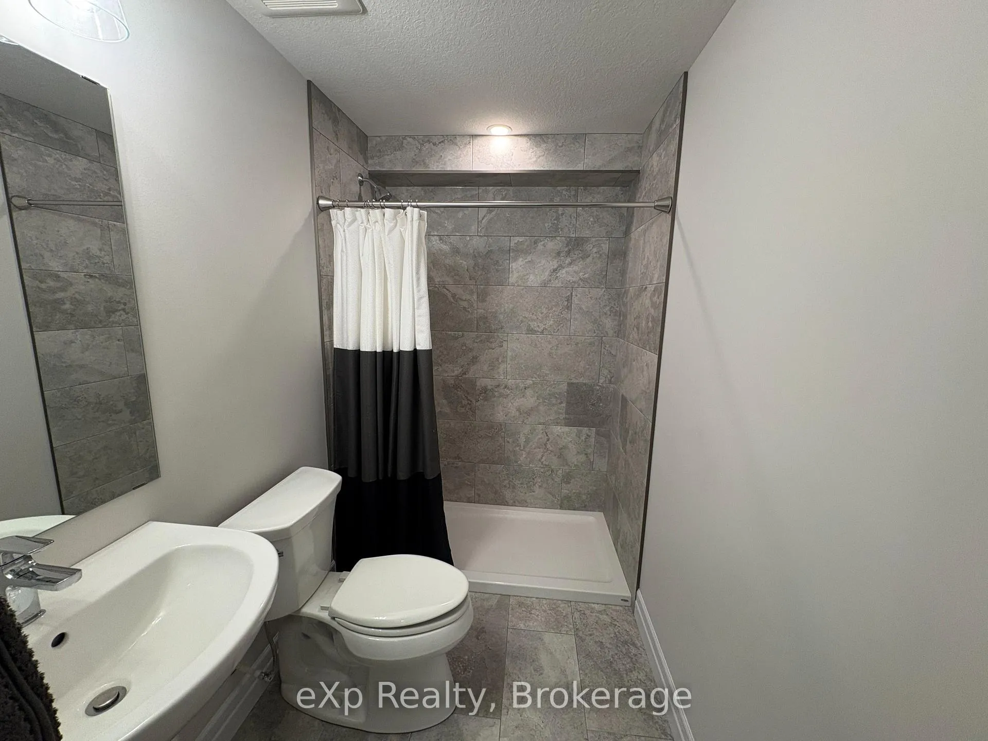 Photo 32 of 654 Wray Avenue S, North Perth, Listowel — HOMEH