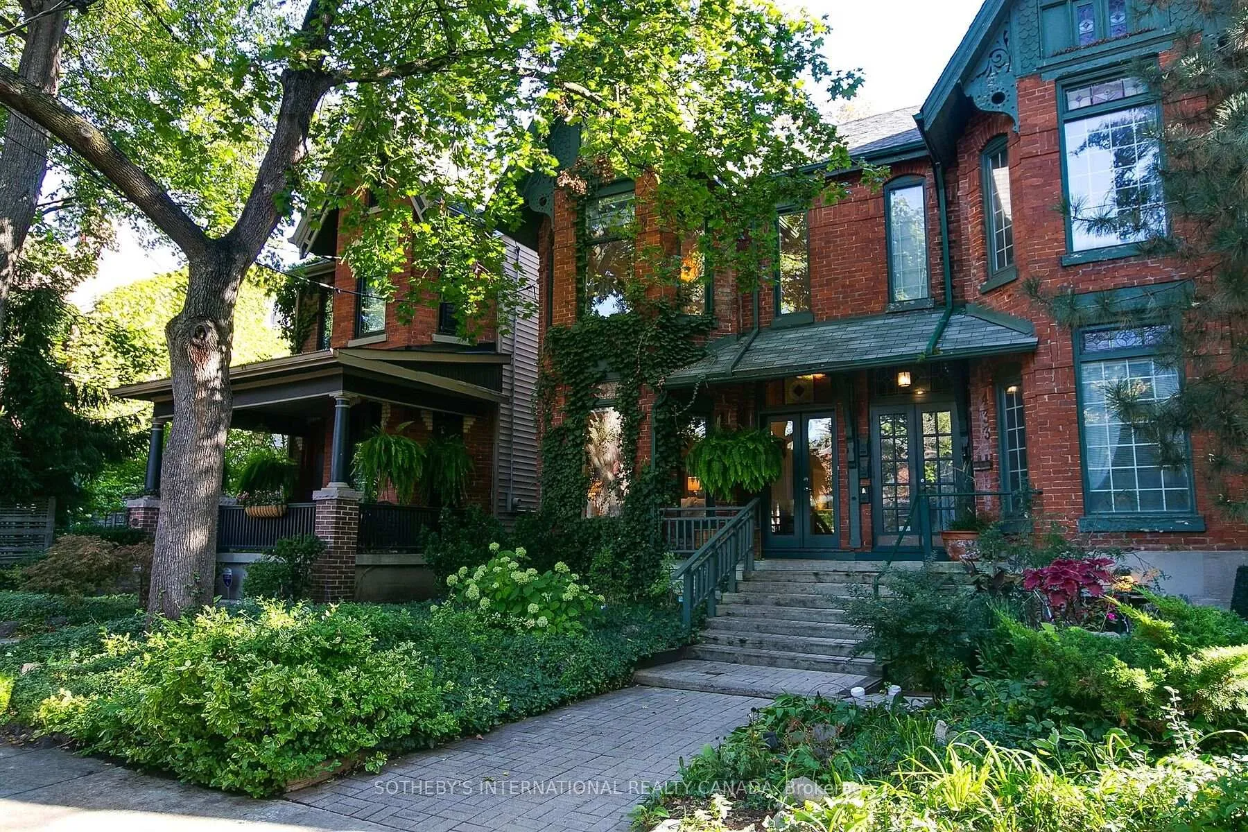 Photo 2 of 435 Ontario Street, Toronto, Moss Park — HOMEH