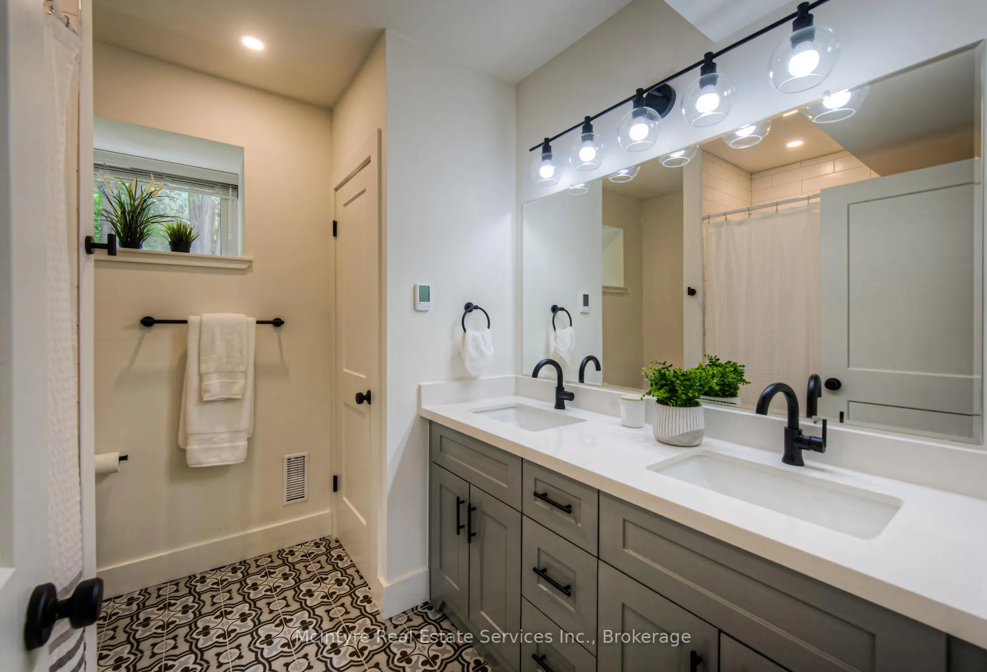 Photo 25 of 1071 Rivers Edge Drive, Woolwich — HOMEH