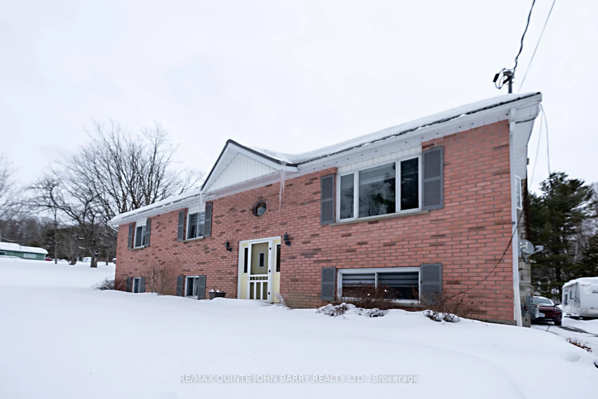 Photo 2 of 301 Drewery Street, Brighton, Rural Brighton — HOMEH
