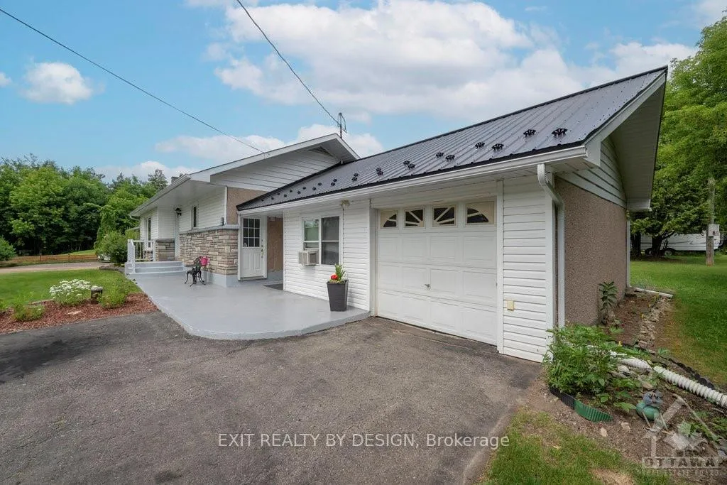 Photo 12 of 7139 Mitch Owens Road, Ottawa, Leitrim — HOMEH