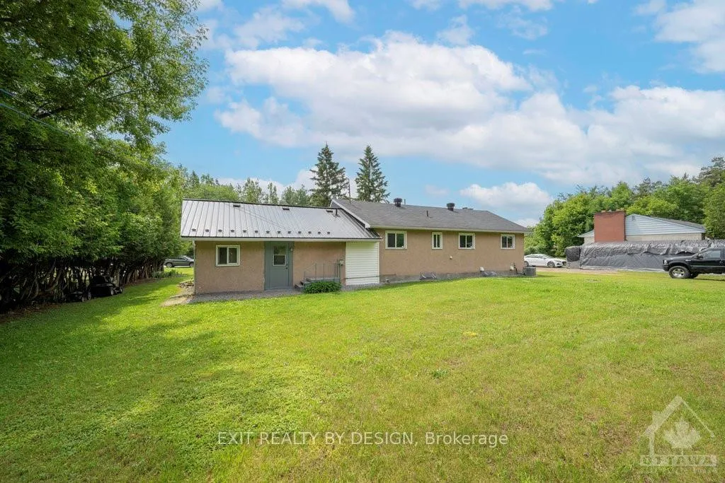 Photo 18 of 7139 Mitch Owens Road, Ottawa, Leitrim — HOMEH
