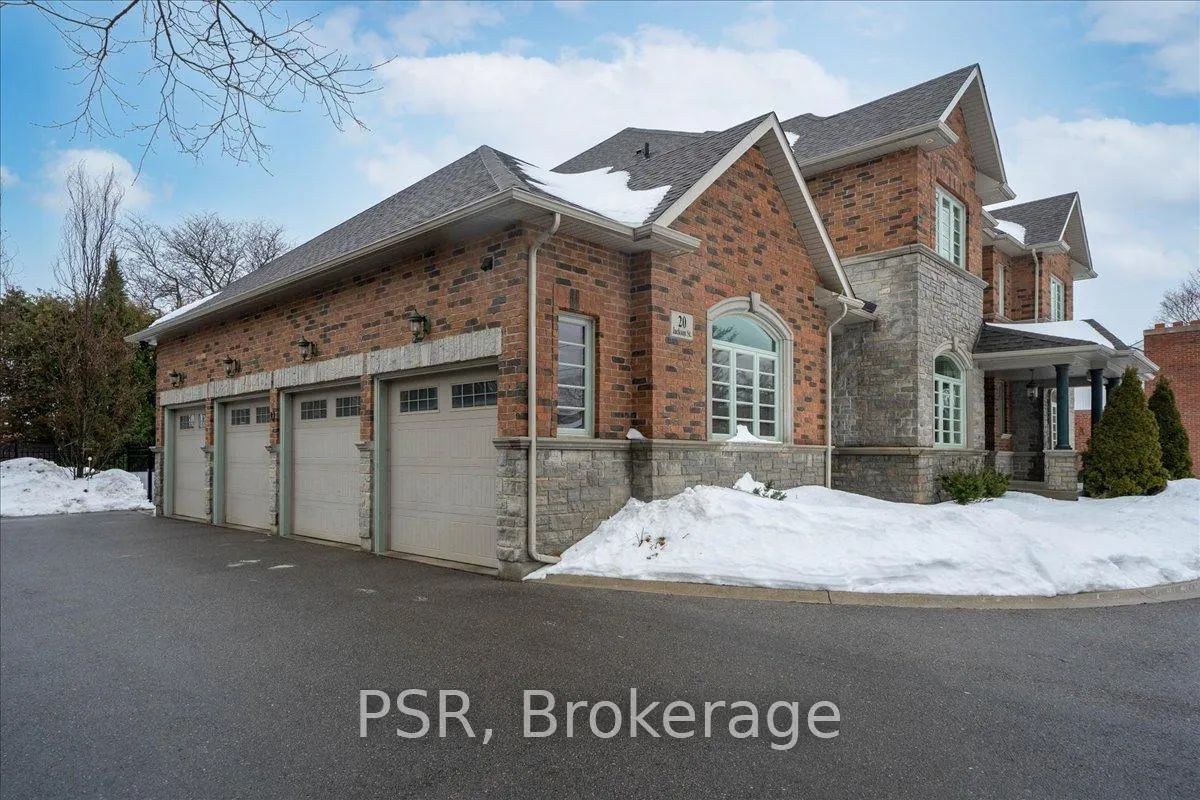 Photo 4 of 20 Jackson Street, Vaughan, Maple — HOMEH