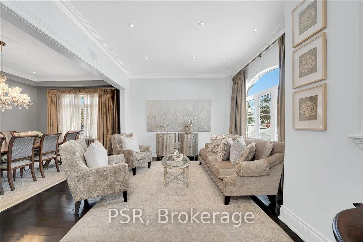 Photo 7 of 20 Jackson Street, Vaughan, Maple — HOMEH
