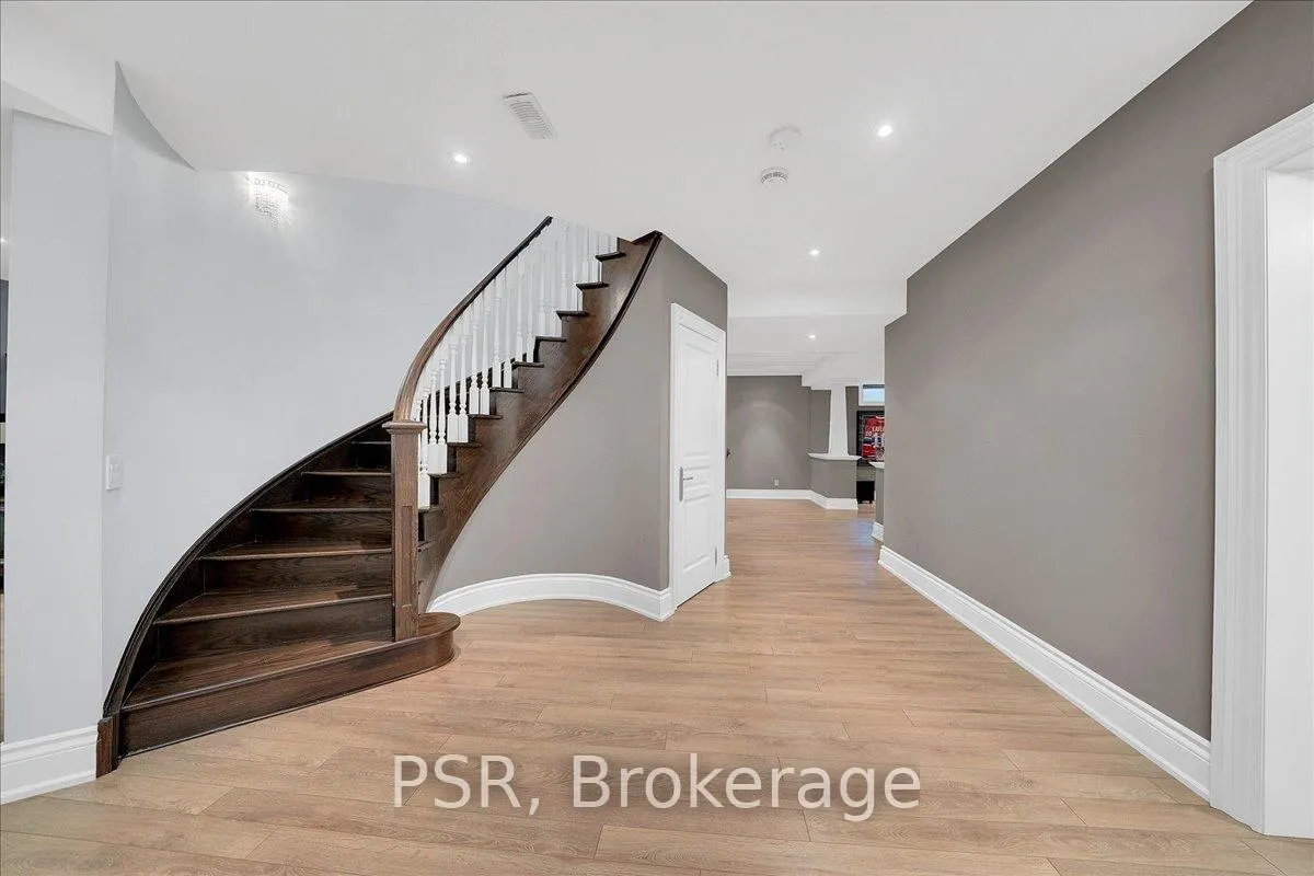 Photo 38 of 20 Jackson Street, Vaughan, Maple — HOMEH