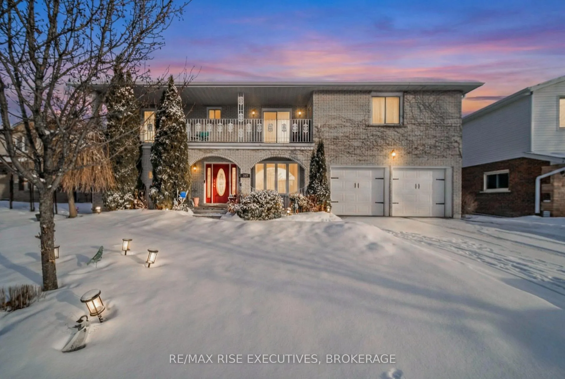 Front of 526 Canterbury Crescent