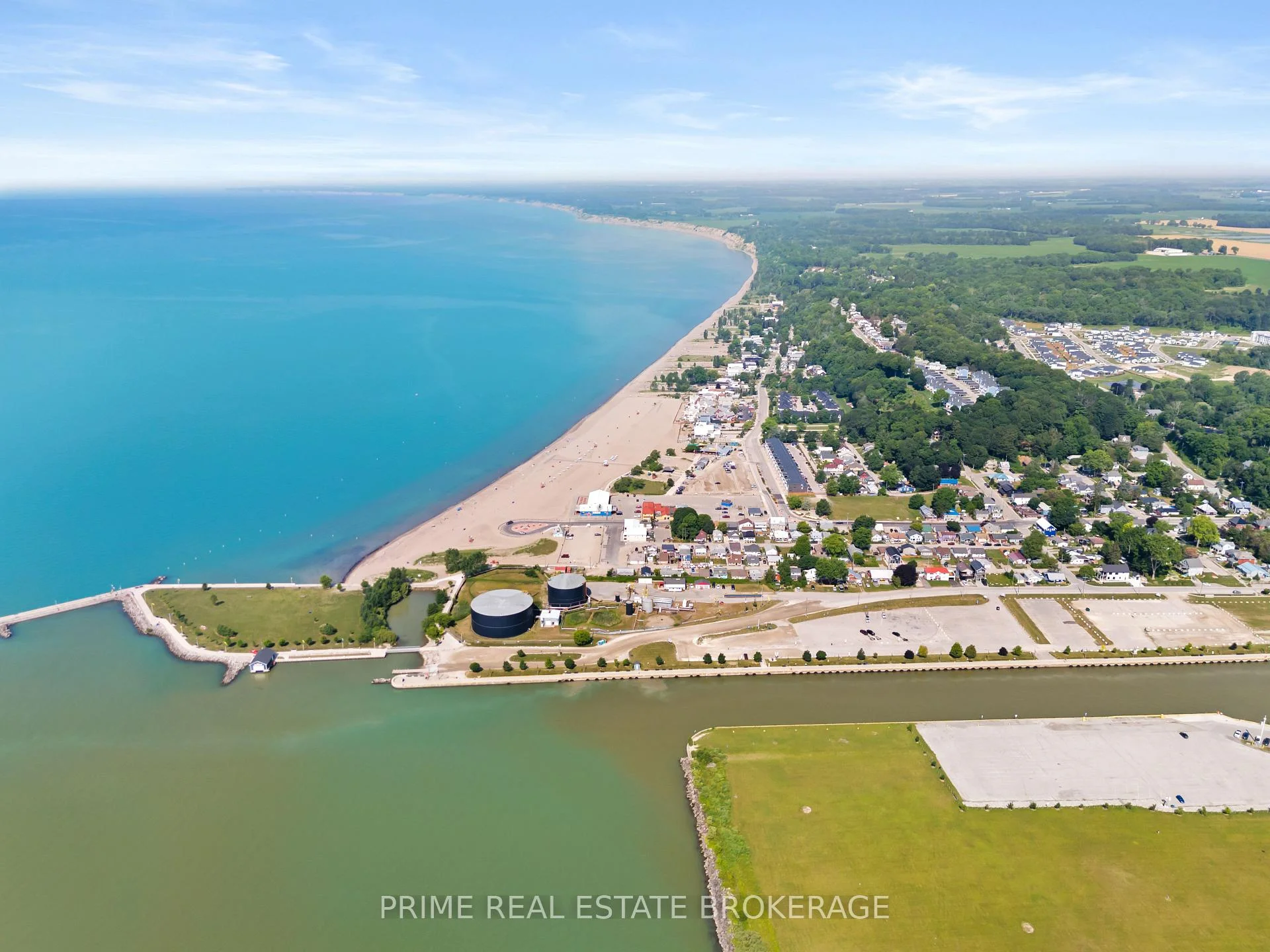 Photo 5 of Unit 2, 62 Compass Trail, Central Elgin, Rural Central Elgin — HOMEH