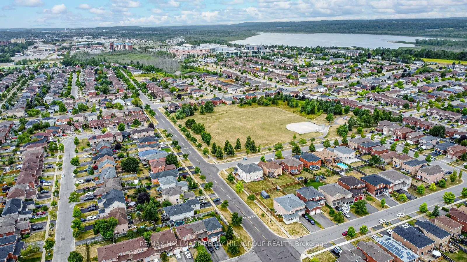 Photo 17 of 43 Cheltenham Road, Barrie, Georgian Drive — HOMEH