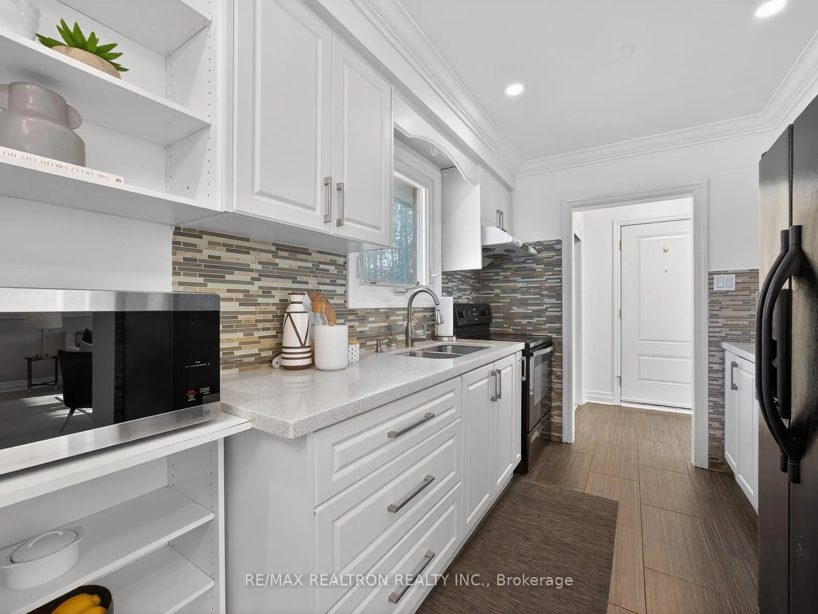 Photo 11 of 19 Shoreview Drive, Scarborough, West Hill — HOMEH