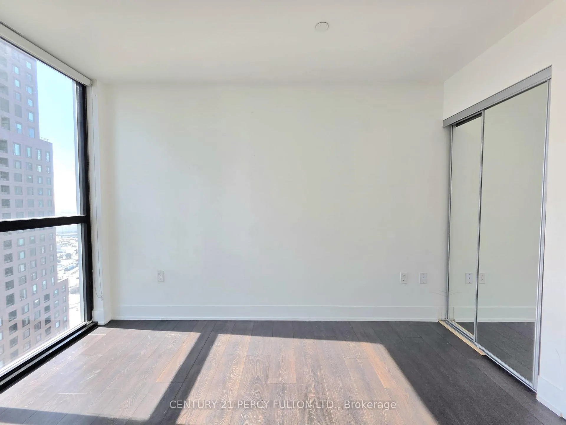 Photo 10 of Unit 2702, 2916 Highway 7, Vaughan, Concord — HOMEH