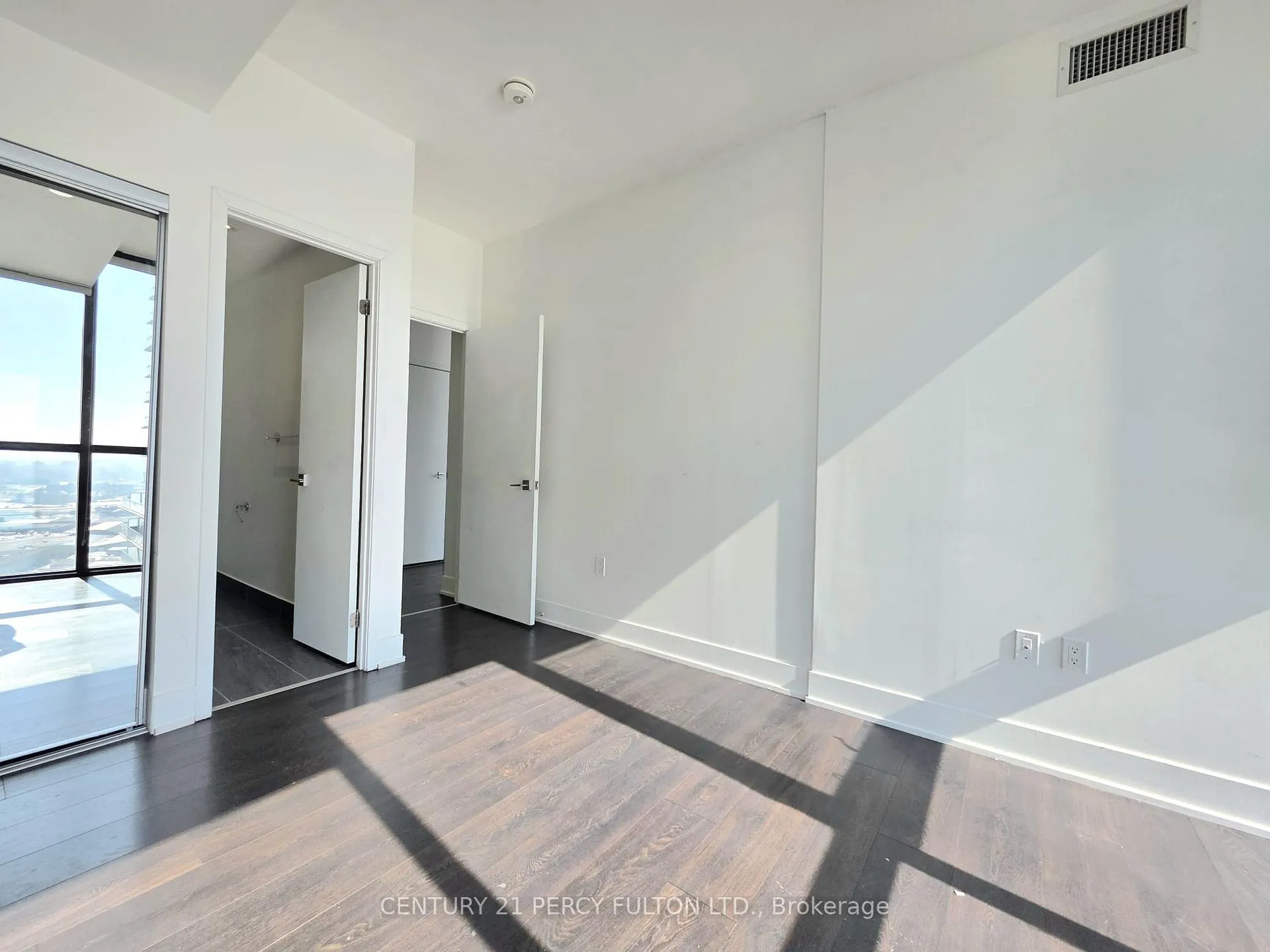 Photo 11 of Unit 2702, 2916 Highway 7, Vaughan, Concord — HOMEH