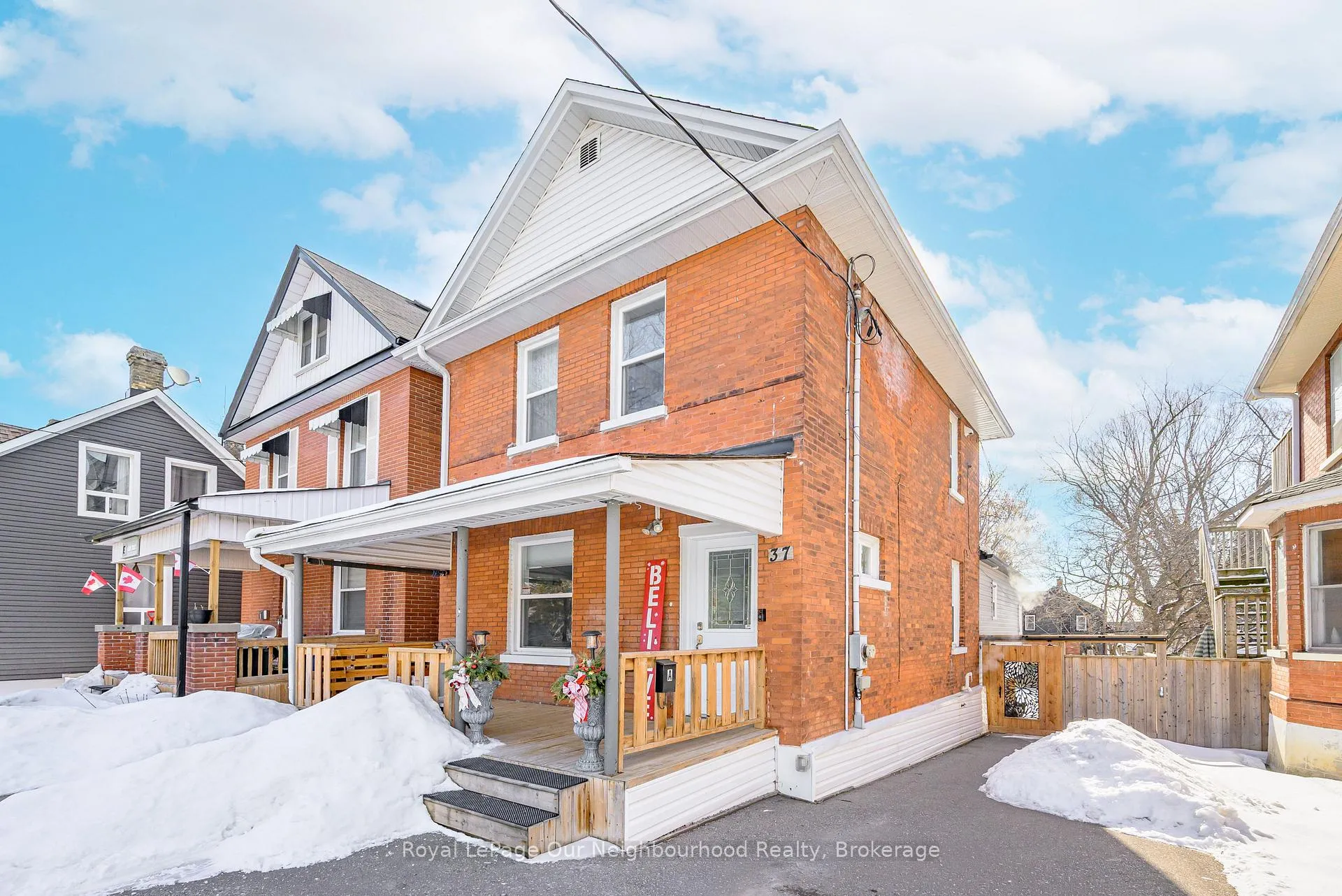Photo 4 of 37 Elgin Street E, Oshawa, O'Neill — HOMEH