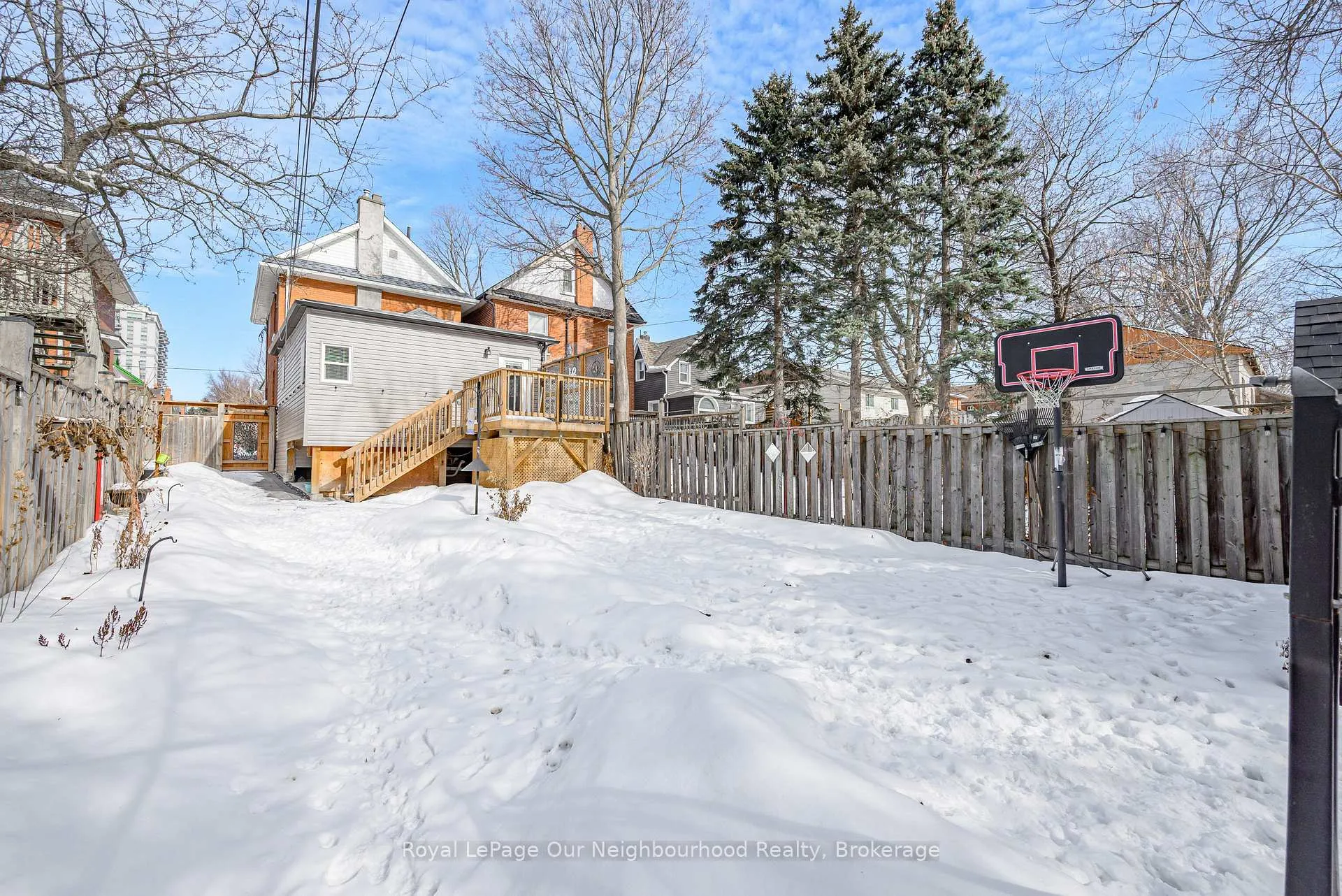 Photo 8 of 37 Elgin Street E, Oshawa, O'Neill — HOMEH