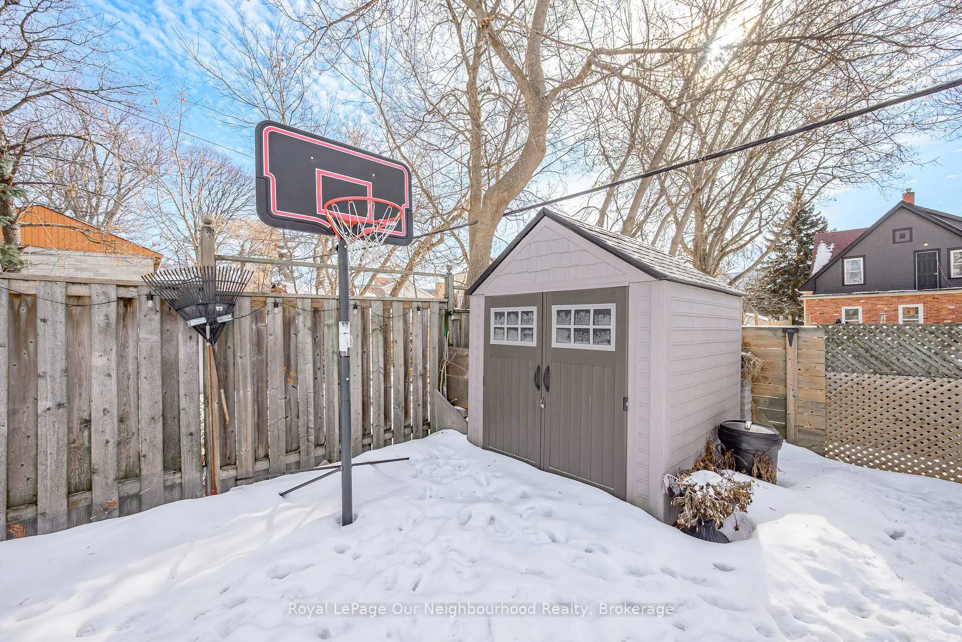 Photo 10 of 37 Elgin Street E, Oshawa, O'Neill — HOMEH