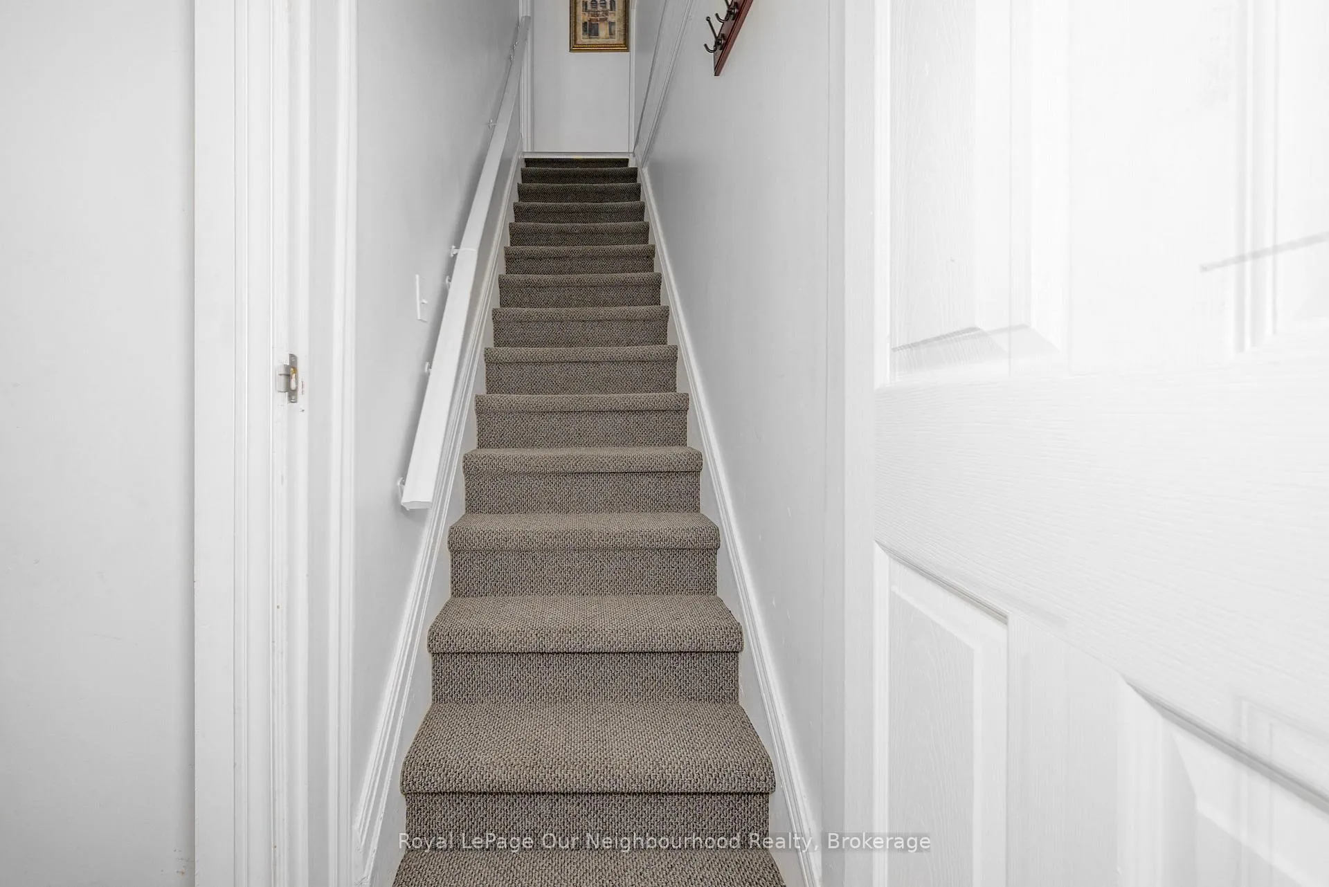 Photo 19 of 37 Elgin Street E, Oshawa, O'Neill — HOMEH