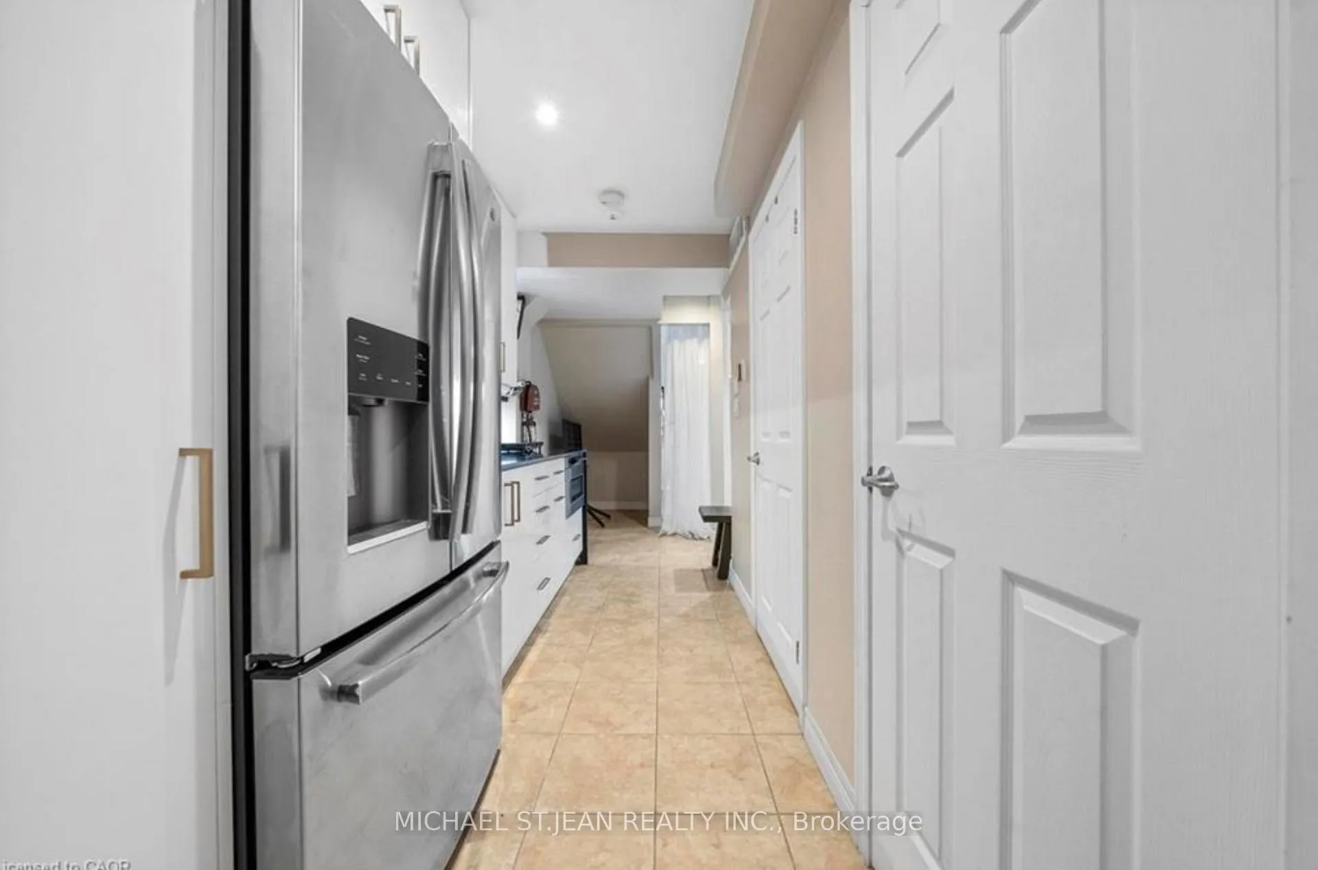 Photo 7 of Unit Upper, 215 Locke Street S, Hamilton, Kirkendall — HOMEH