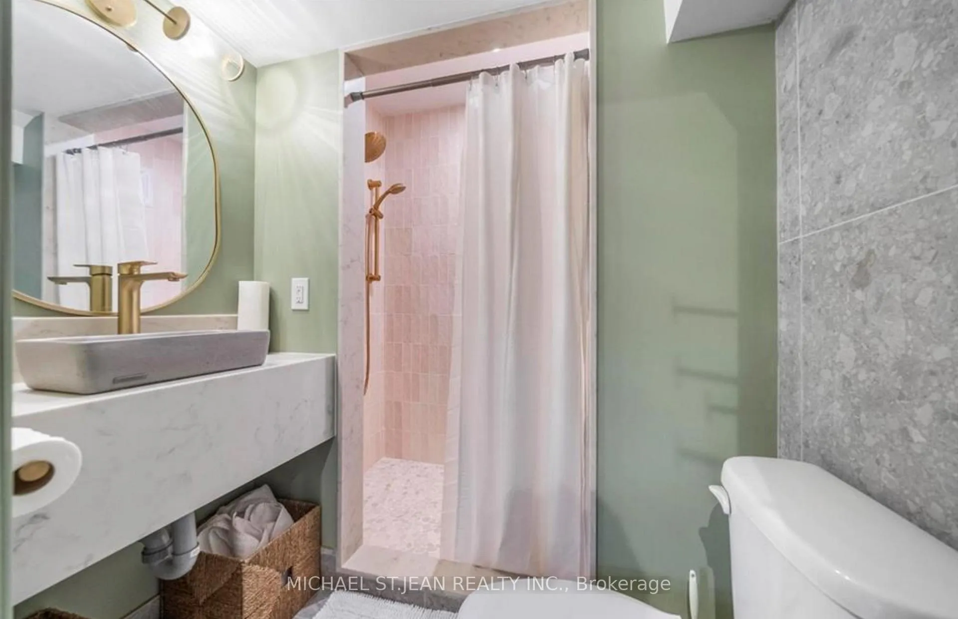 Photo 10 of Unit Upper, 215 Locke Street S, Hamilton, Kirkendall — HOMEH