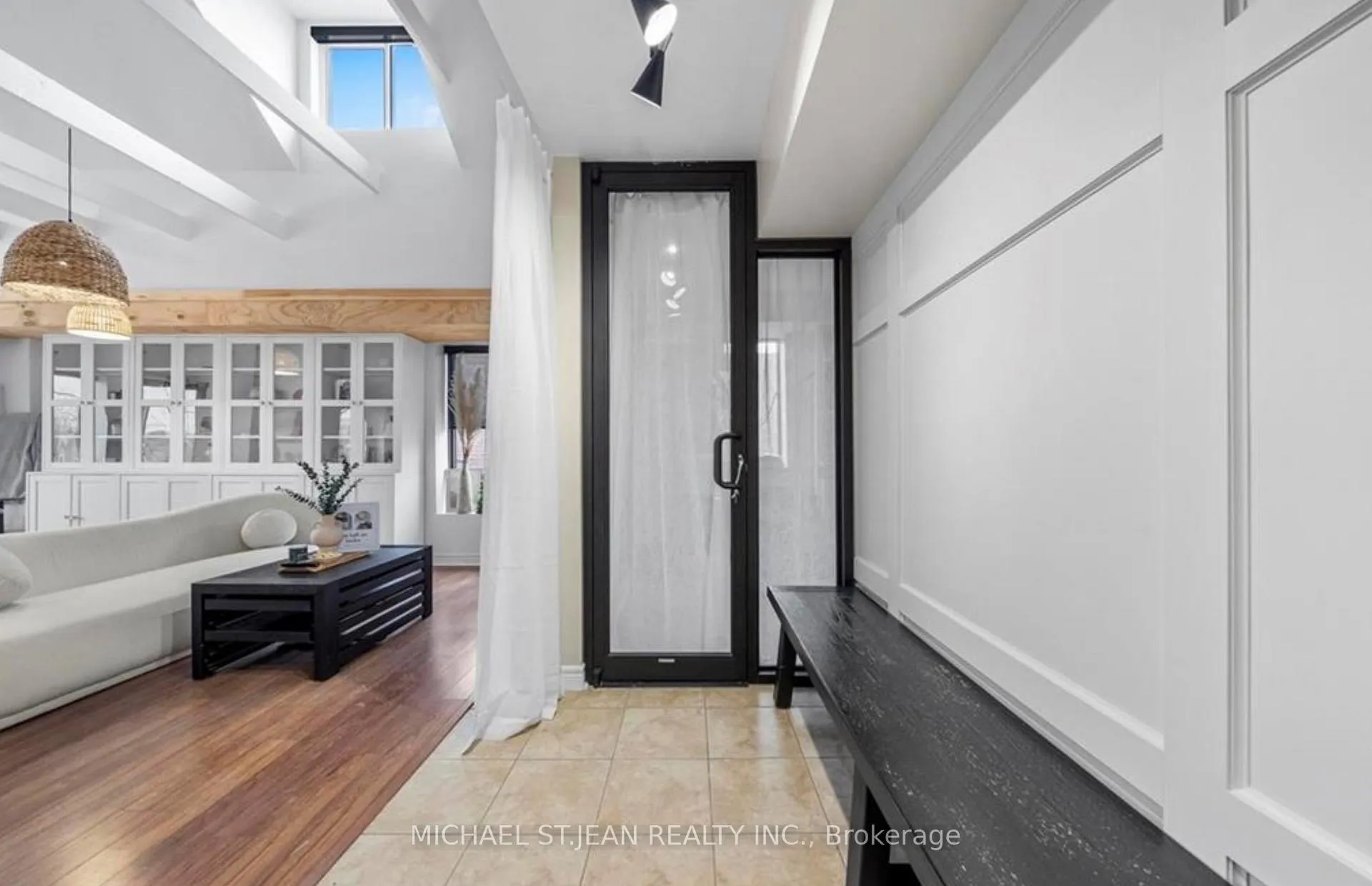 Photo 12 of Unit Upper, 215 Locke Street S, Hamilton, Kirkendall — HOMEH