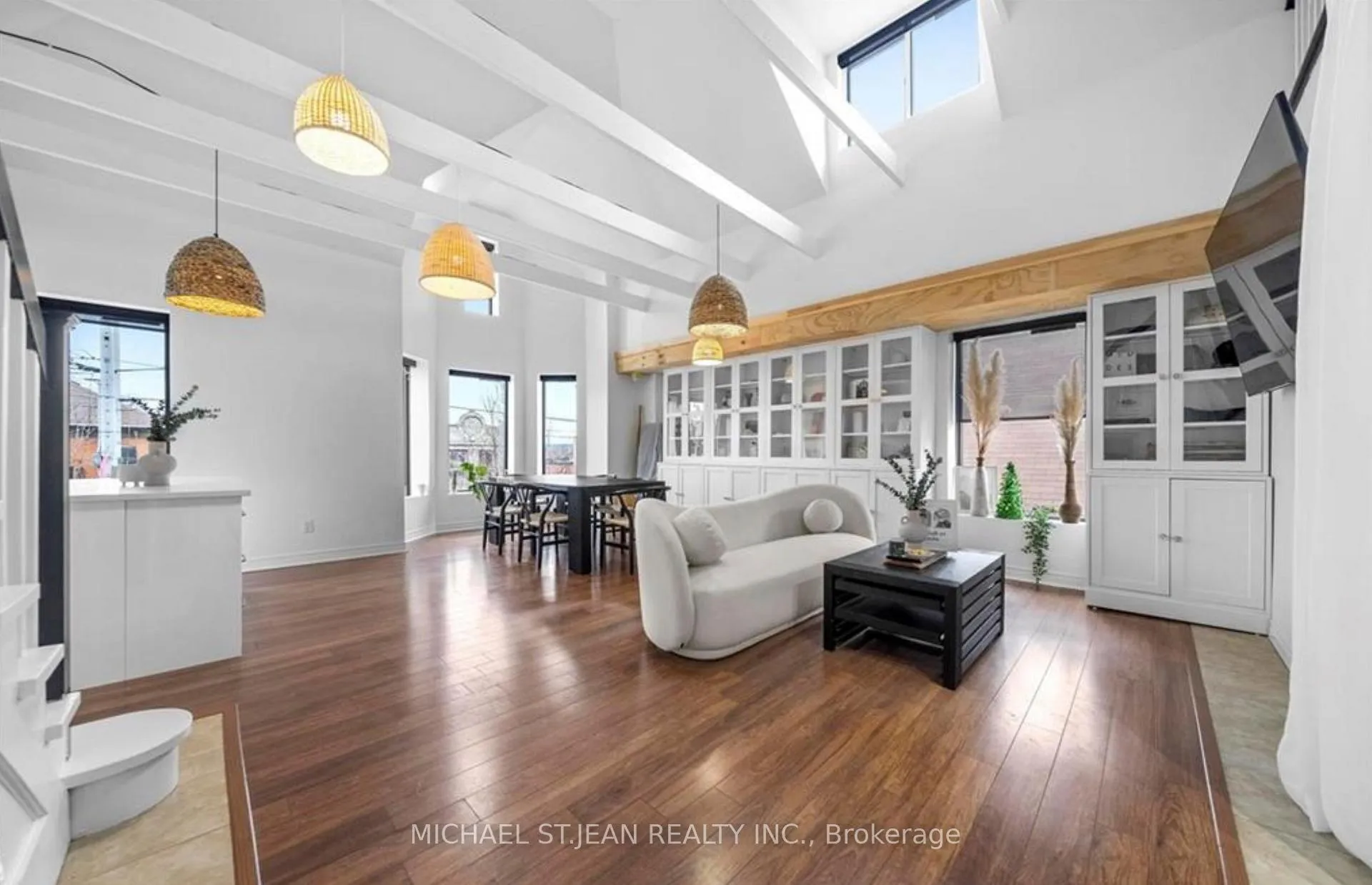 Photo 15 of Unit Upper, 215 Locke Street S, Hamilton, Kirkendall — HOMEH
