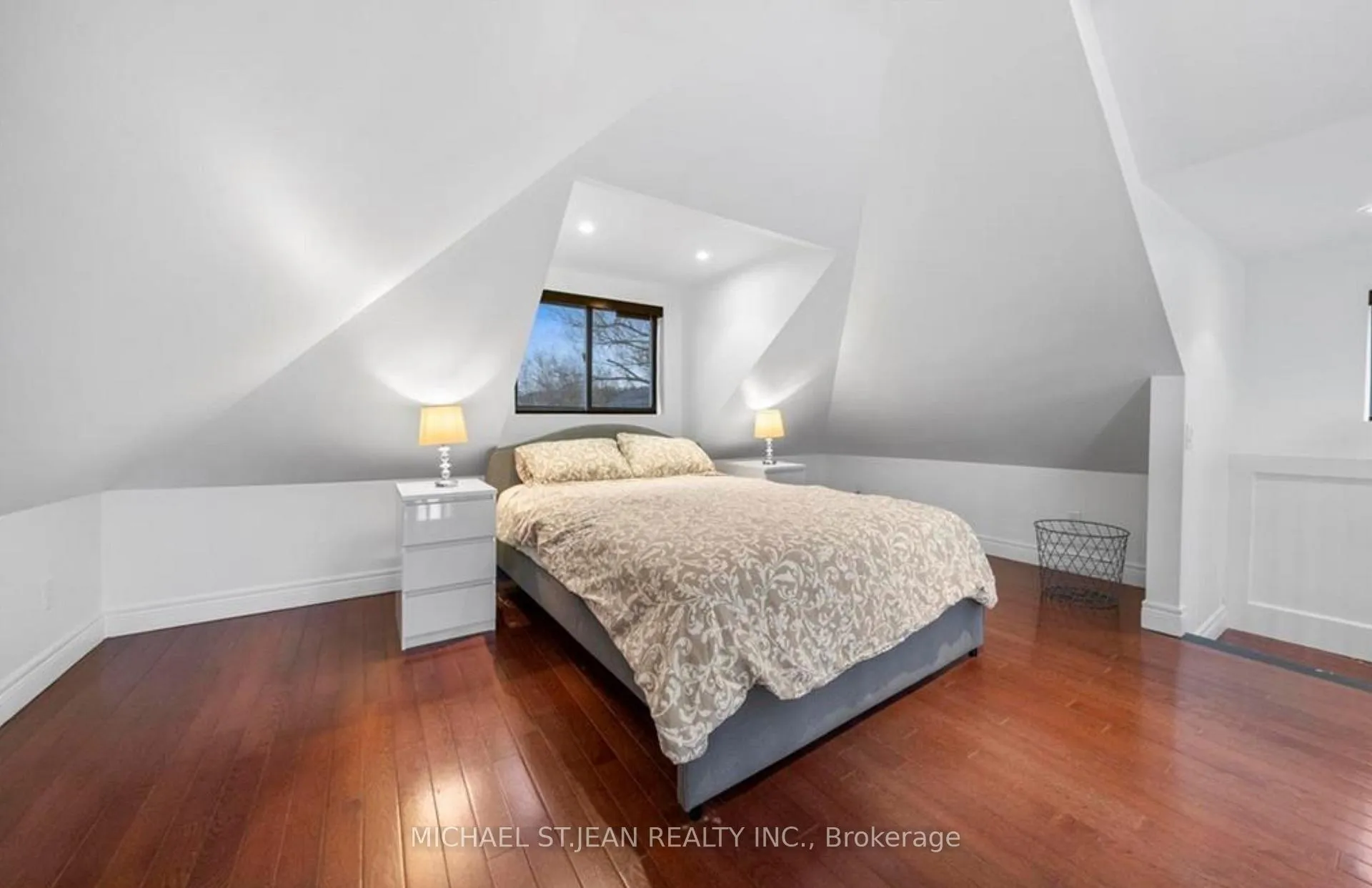 Photo 29 of Unit Upper, 215 Locke Street S, Hamilton, Kirkendall — HOMEH