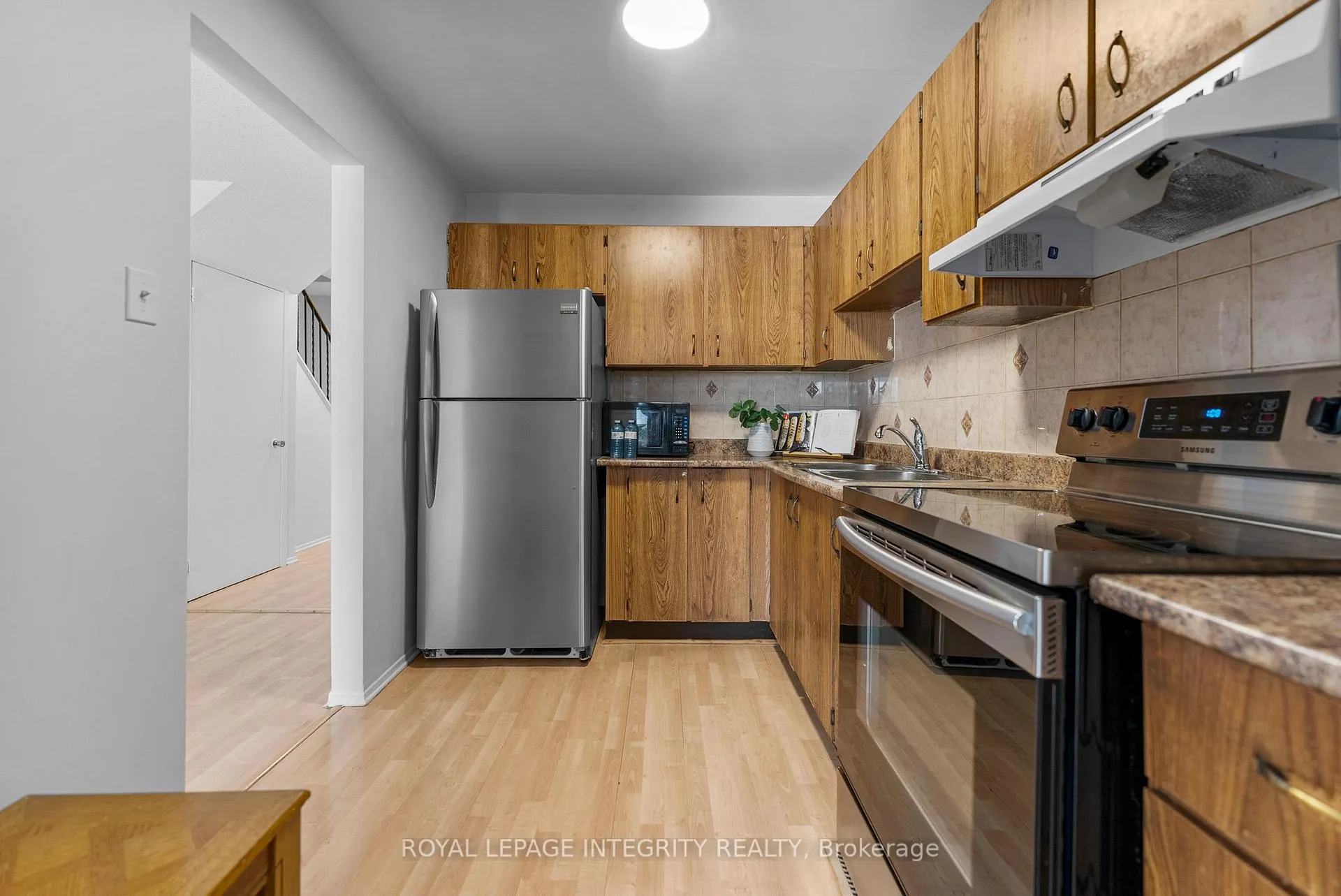 Photo 14 of 86 Stokes Crescent, Ottawa, Kanata - Glencairn/Hazeldean — HOMEH