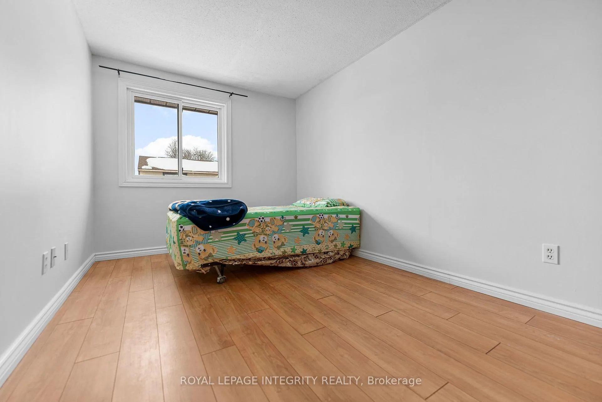 Photo 20 of 86 Stokes Crescent, Ottawa, Kanata - Glencairn/Hazeldean — HOMEH